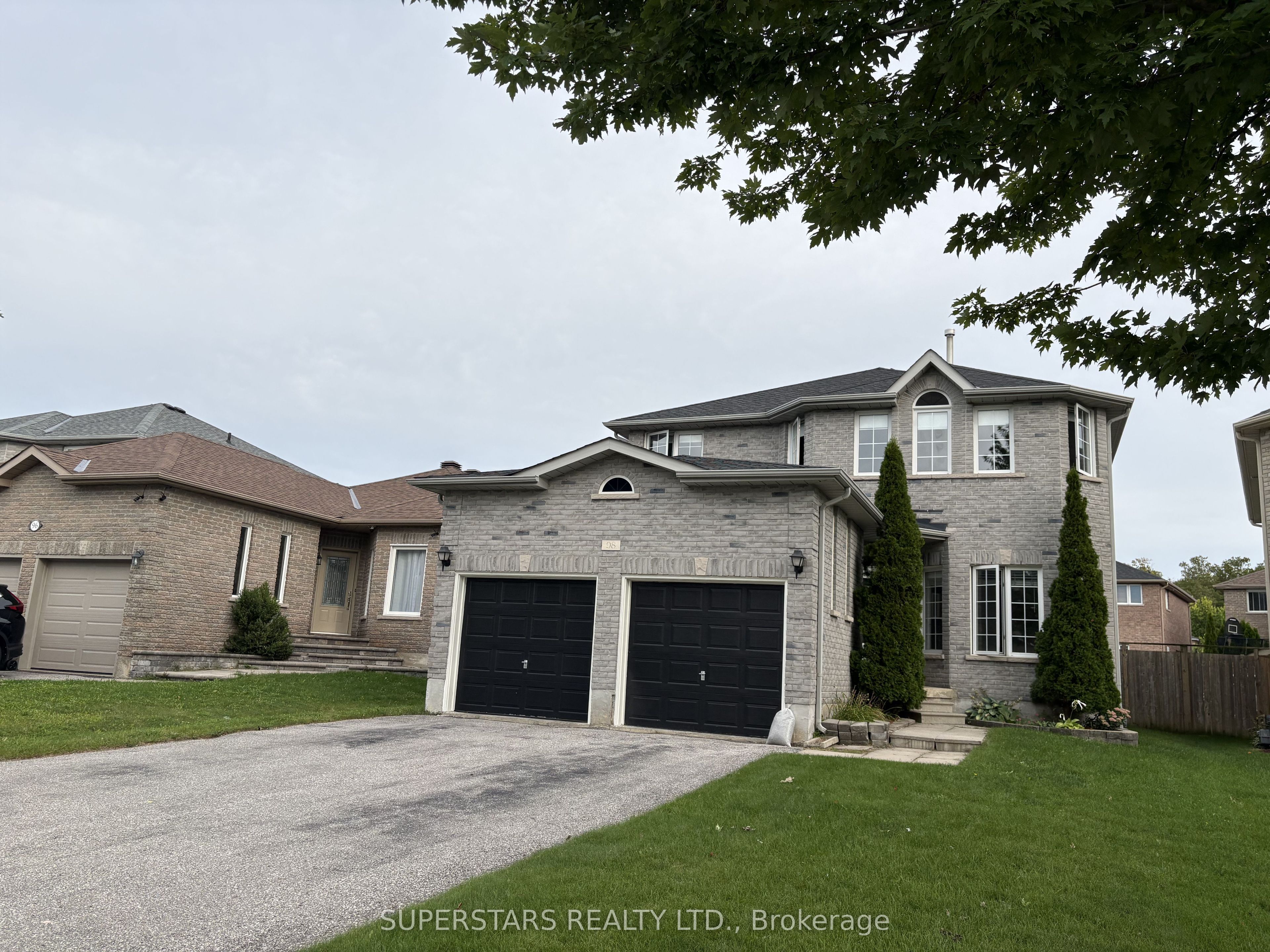 98 Joseph Crescent Property Photo 31