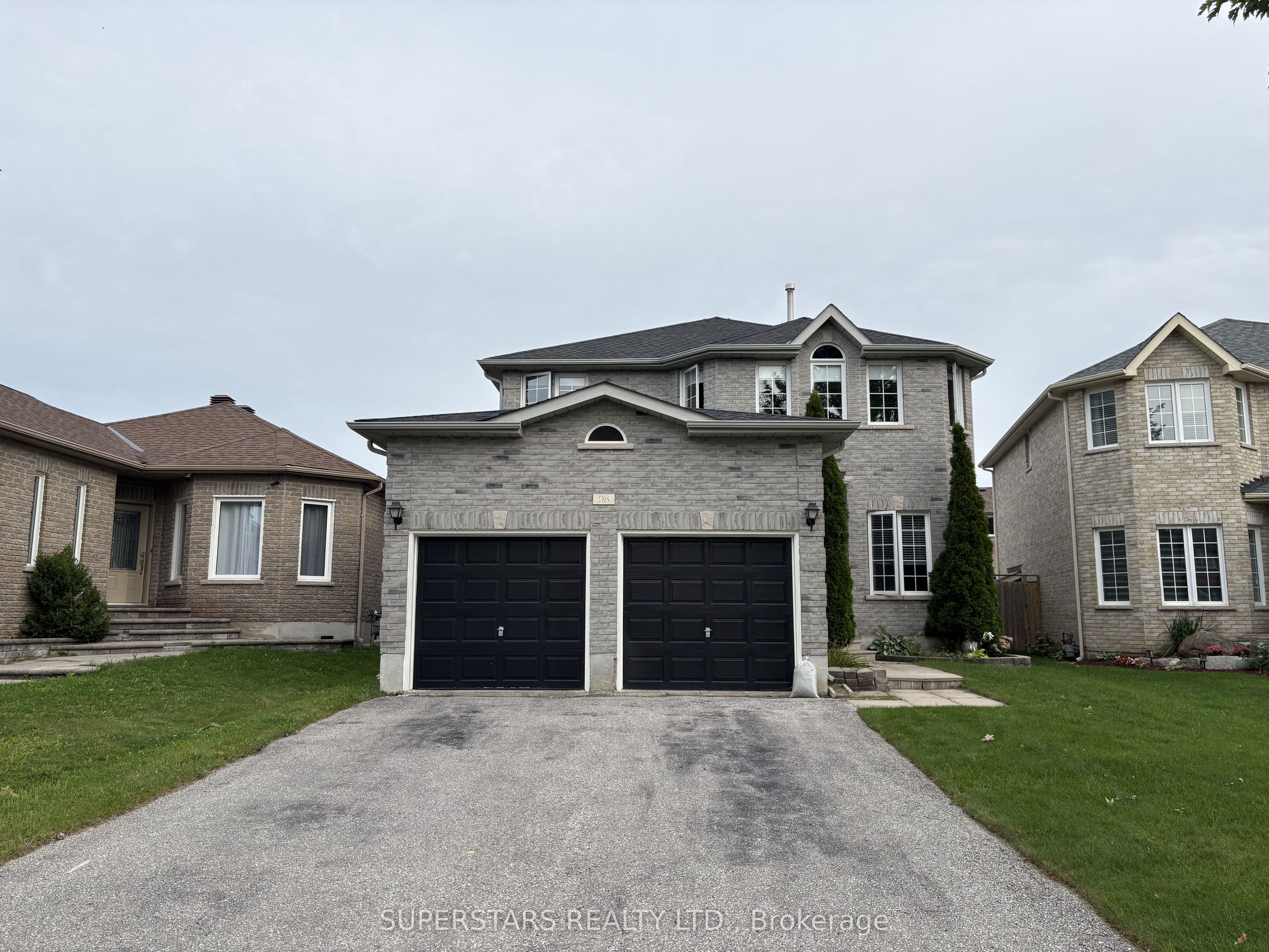 98 Joseph Crescent Property Photo 32