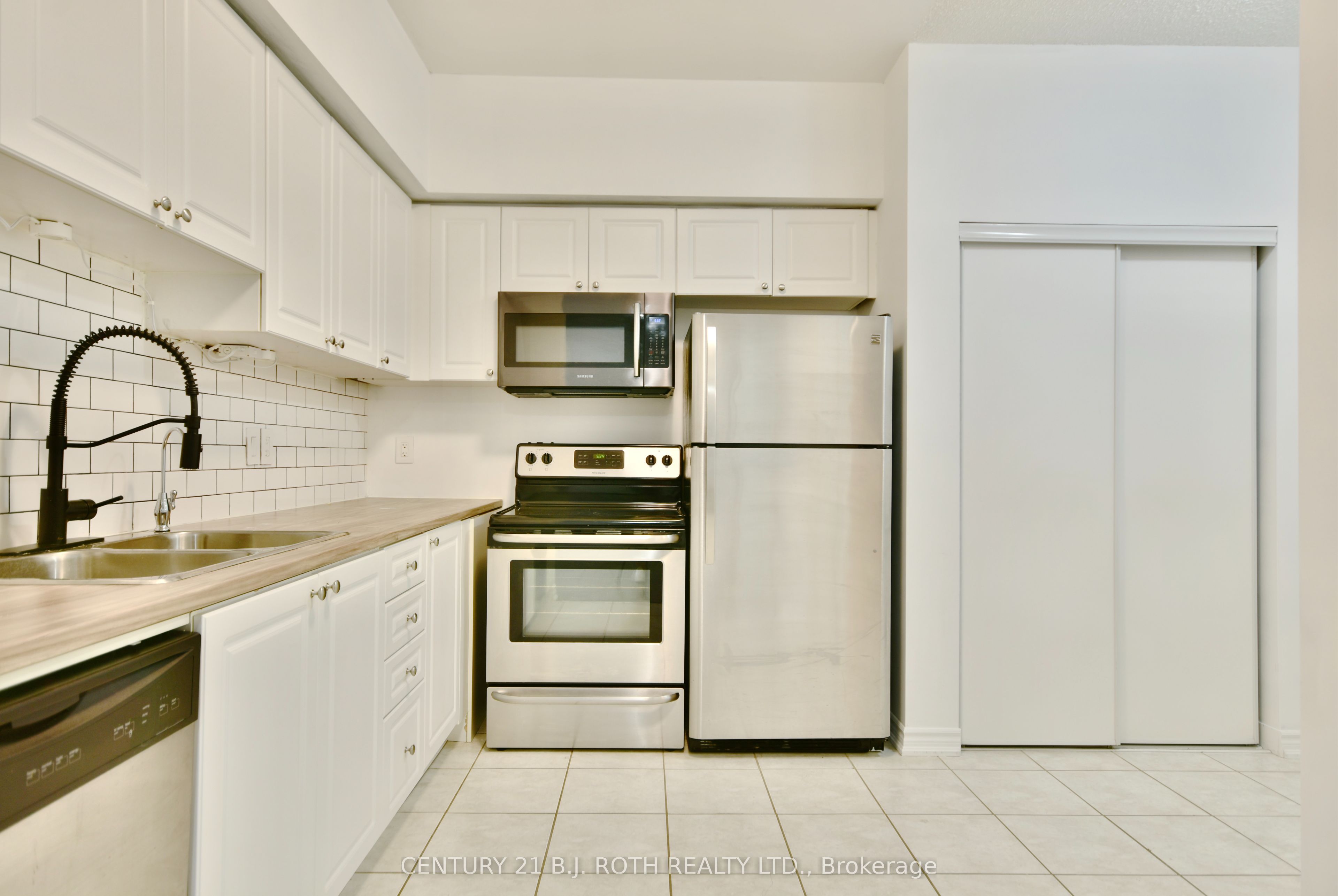 43 Ferndale Drive 104 Property Photo 8