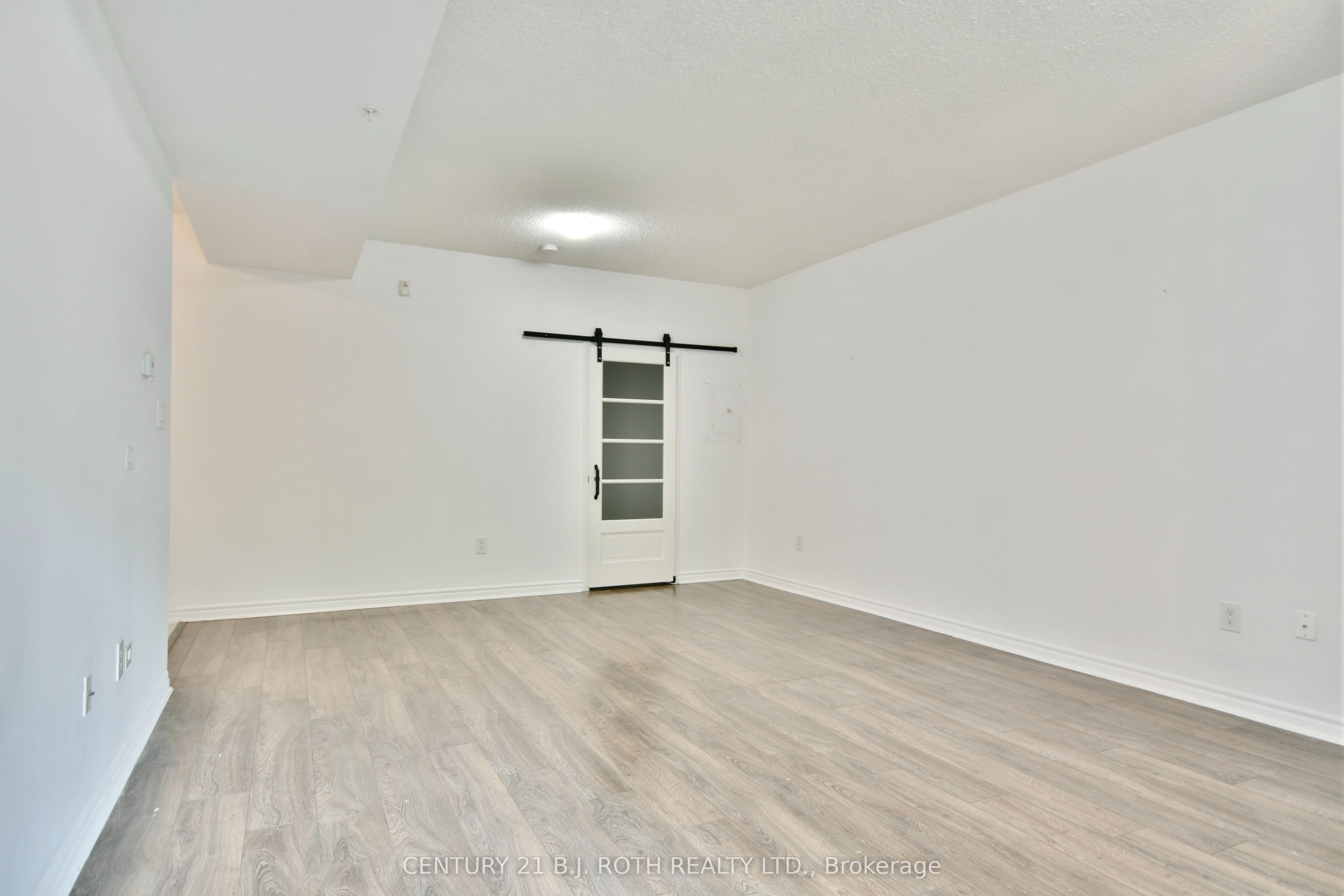43 Ferndale Drive 104 Property Photo 15