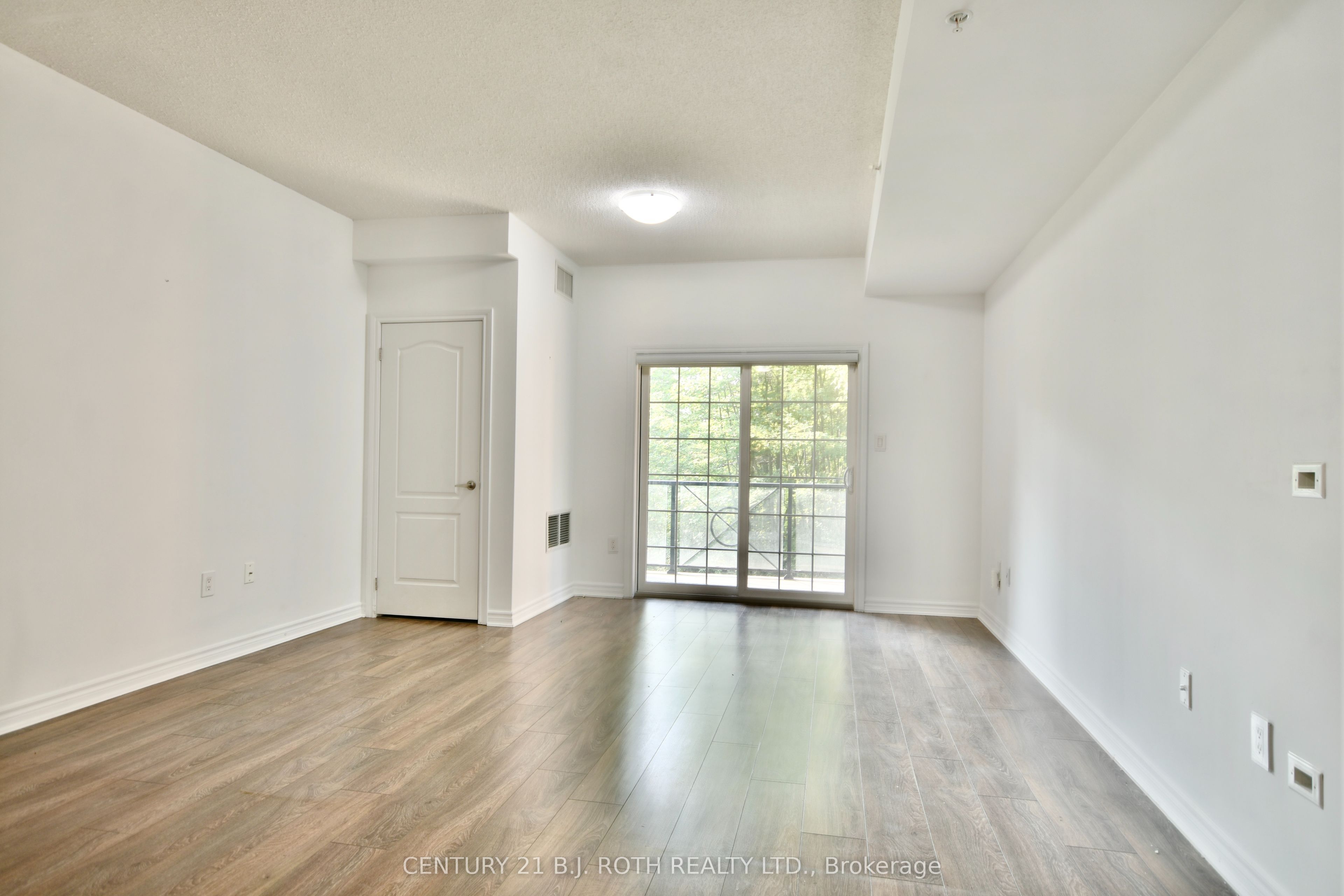 43 Ferndale Drive 104 Property Photo 17