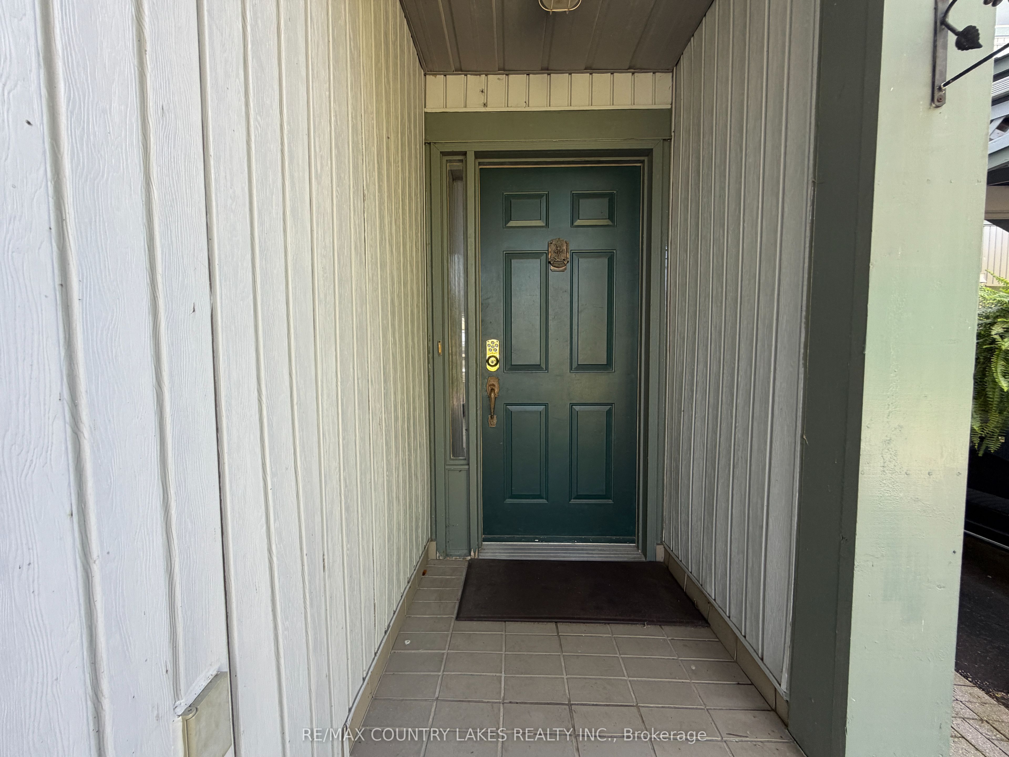 30 Laguna Parkway 12 Property Photo 2