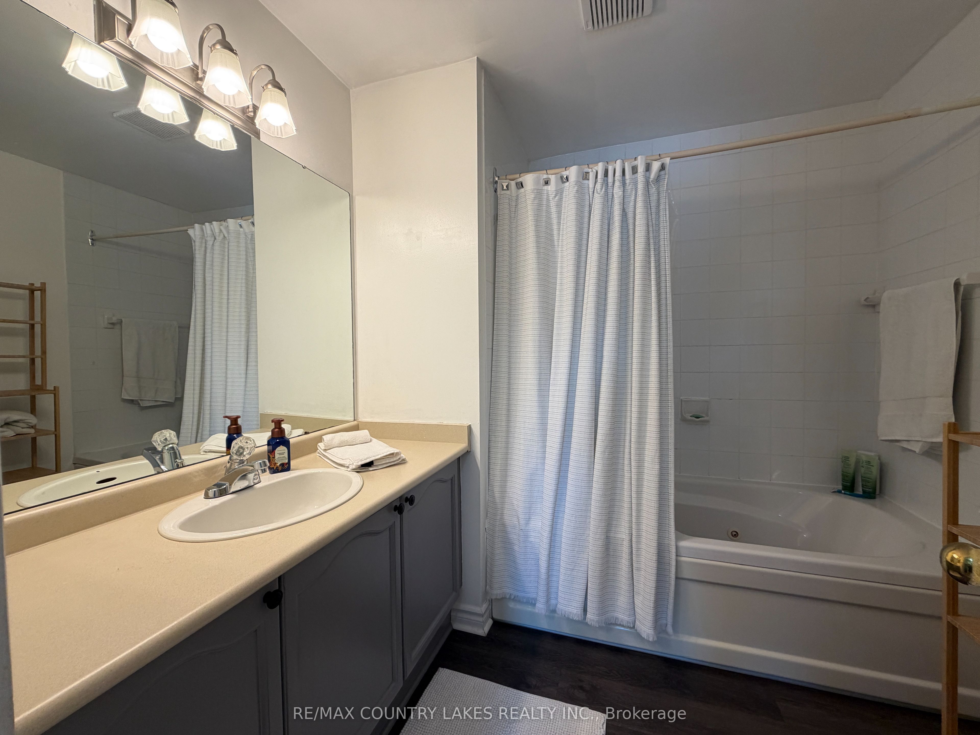 30 Laguna Parkway 12 Property Photo 39