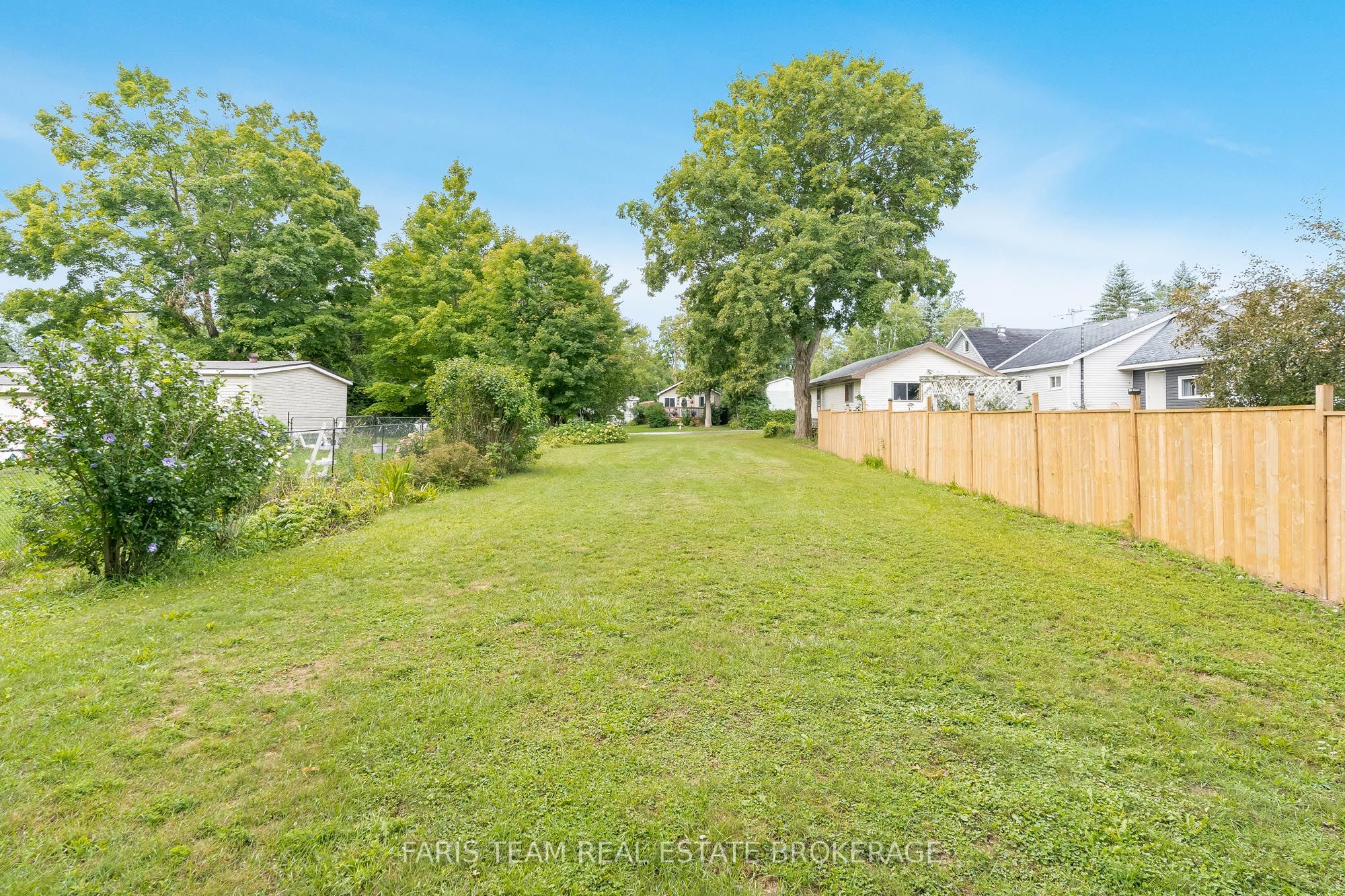 305 Ouida Street Property Photo 5