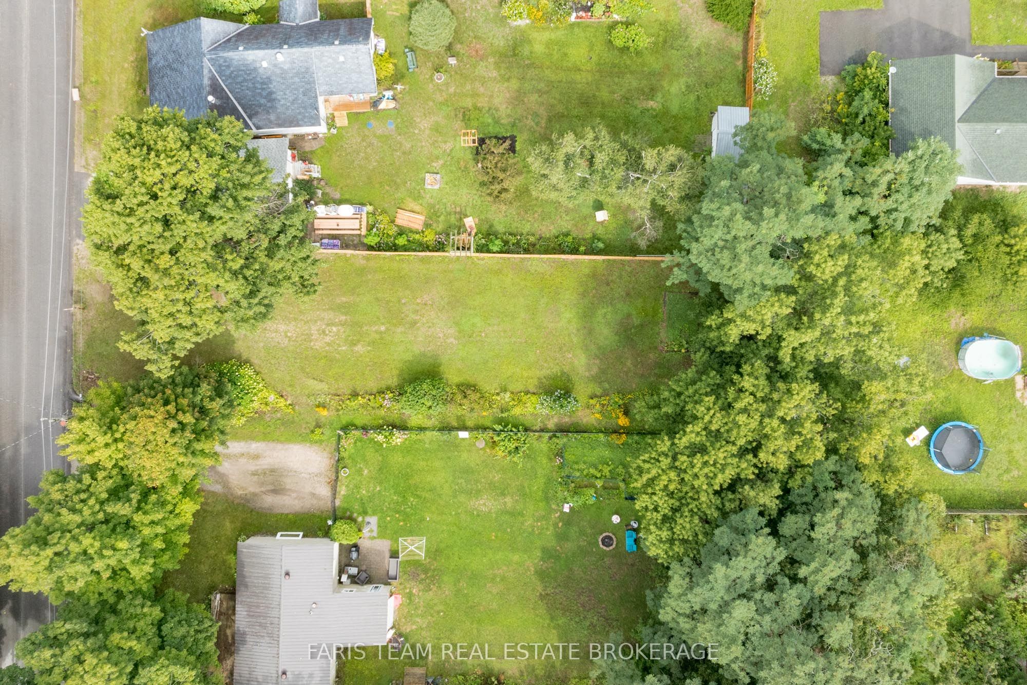 305 Ouida Street Property Photo 8