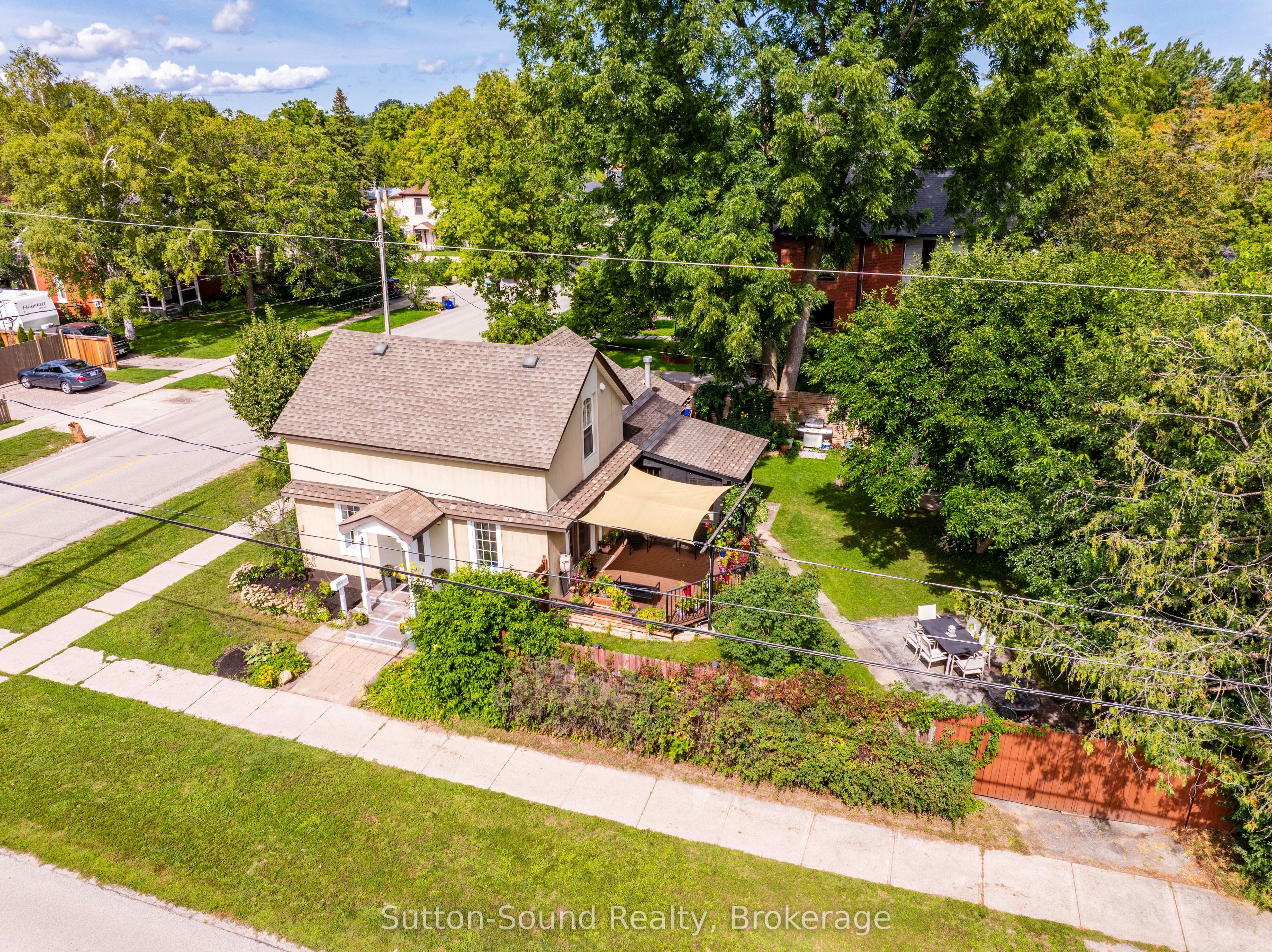 307 Fourth Street W Property Photo 4