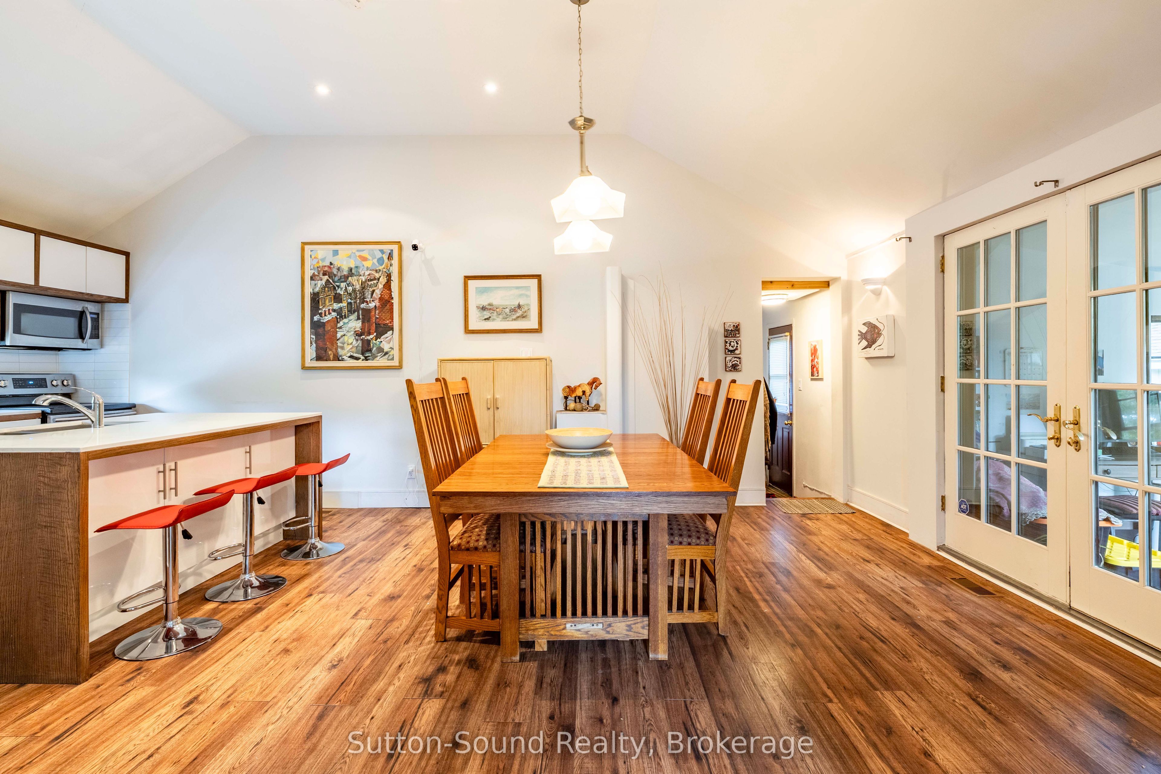 307 Fourth Street W Property Photo 10