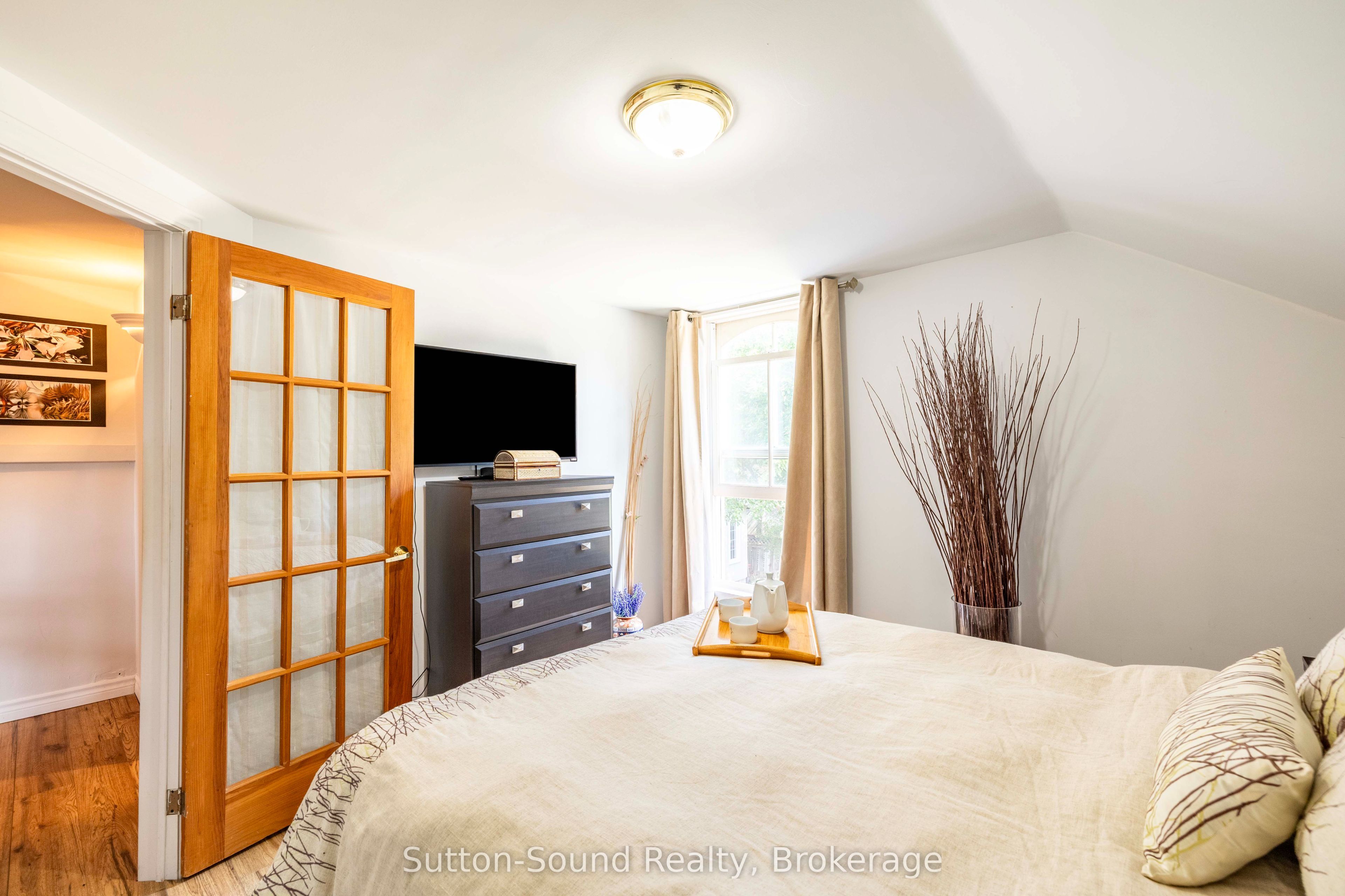 307 Fourth Street W Property Photo 17