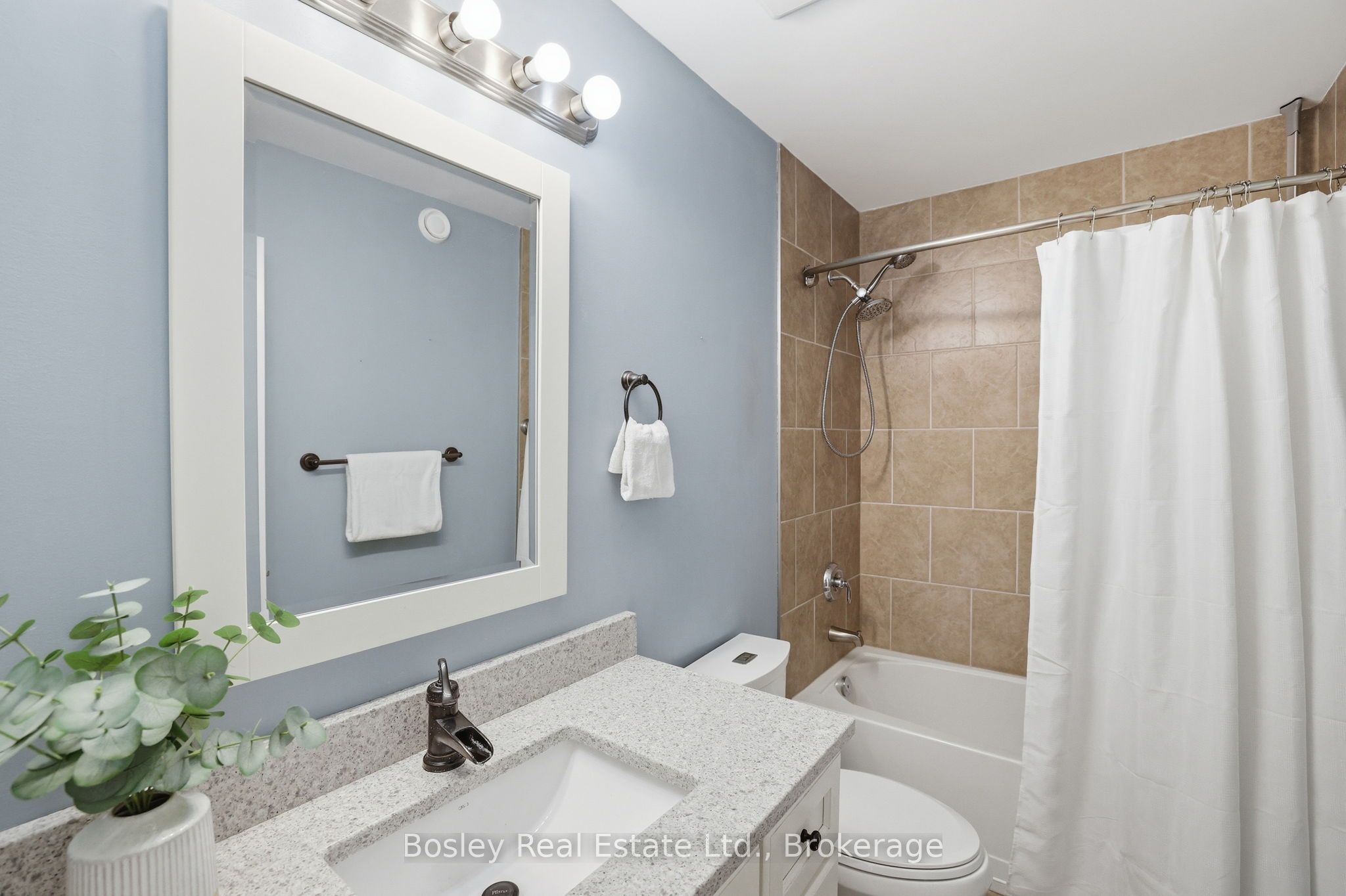 28 Clark Street Property Photo 23