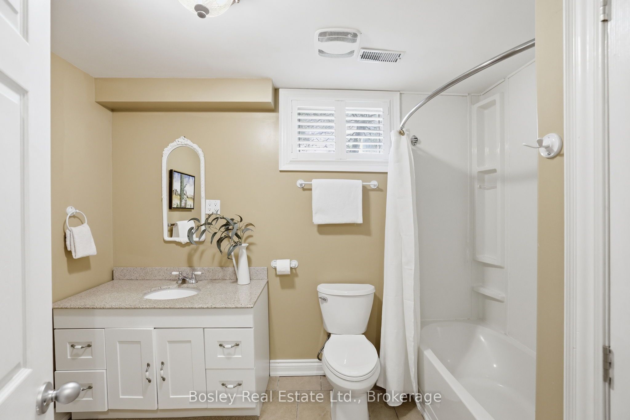 28 Clark Street Property Photo 36