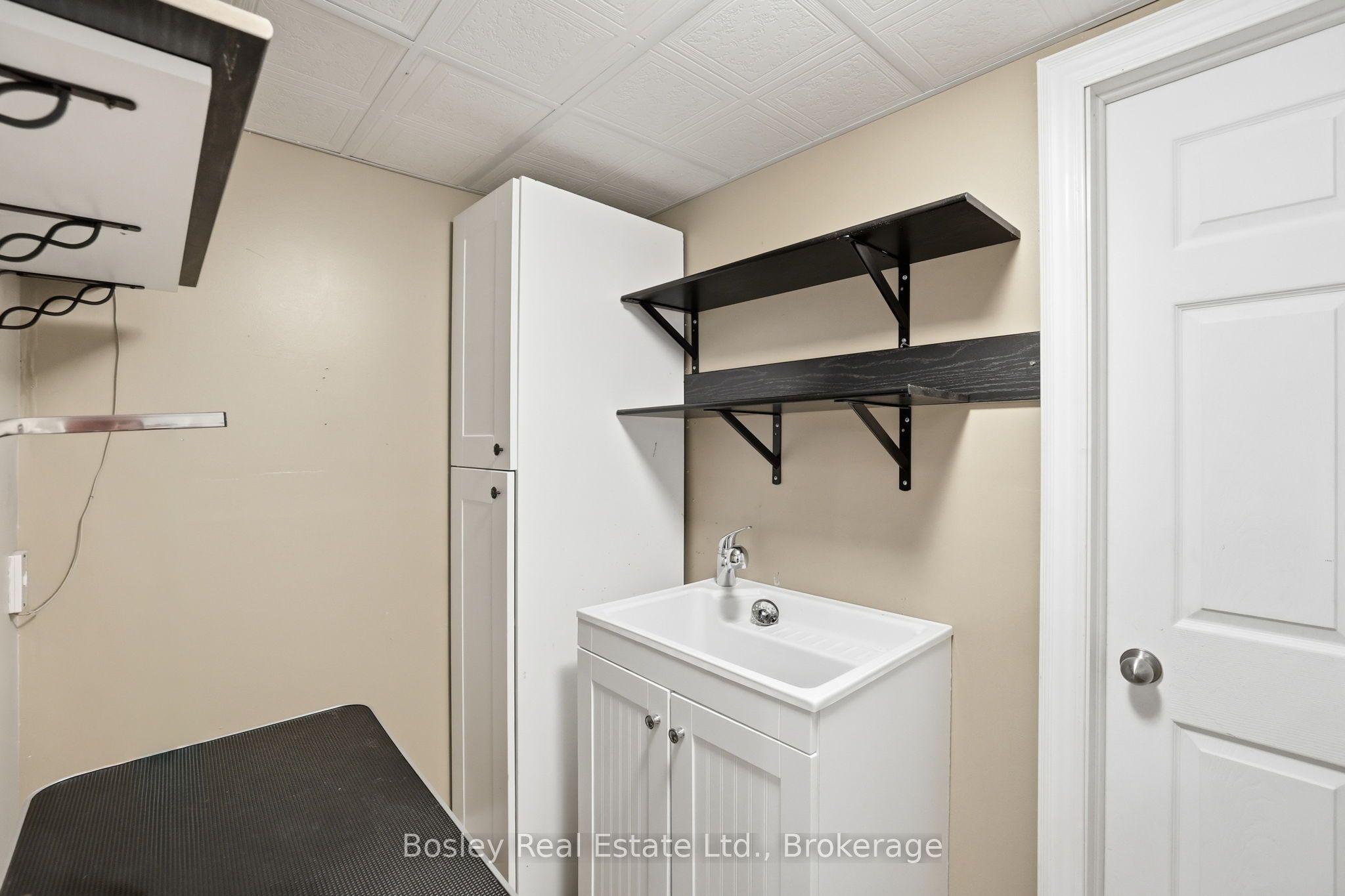 28 Clark Street Property Photo 38