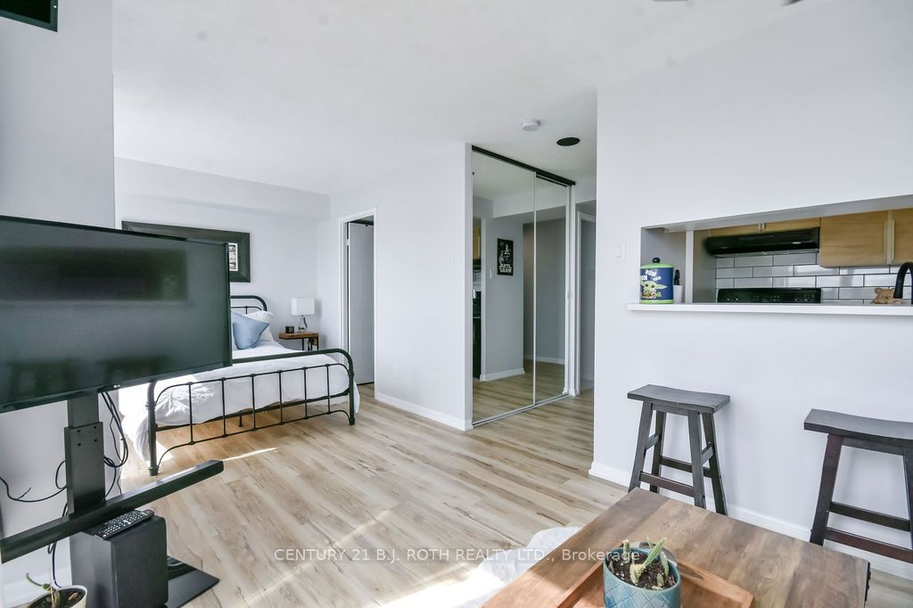 75 Ellen Street 1102 Property Photo 21