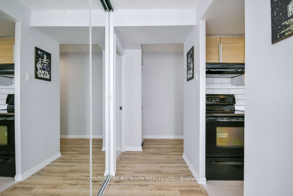 75 Ellen Street 1102 Property Photo 22
