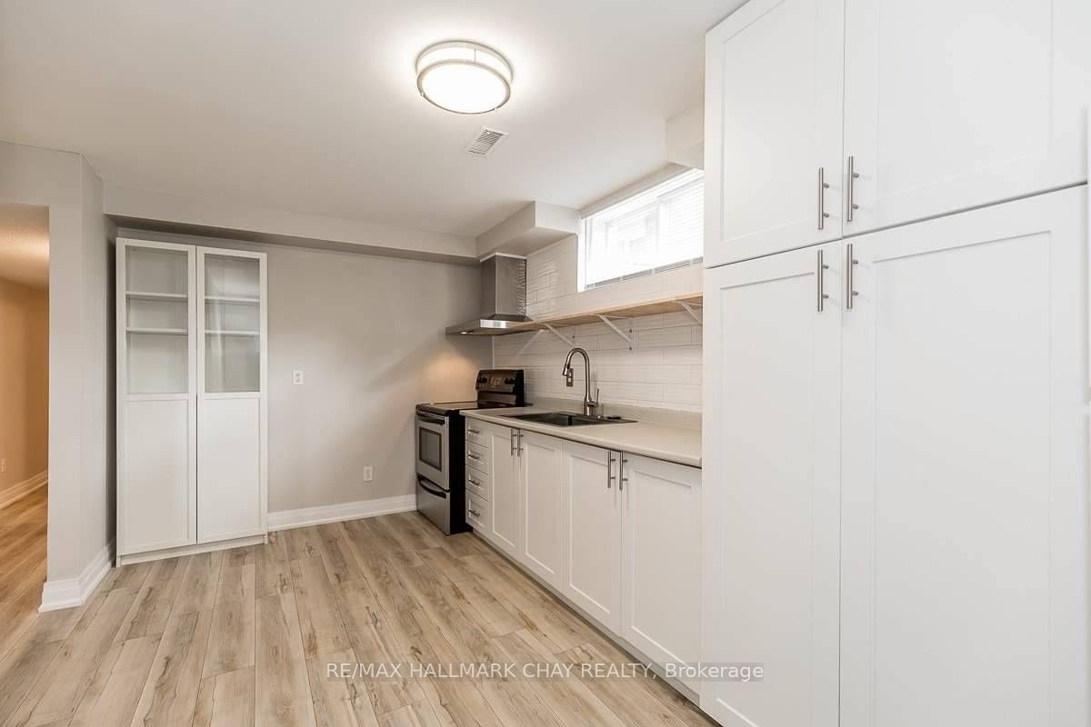 3 Buchanan Street #lower Property Photo 5