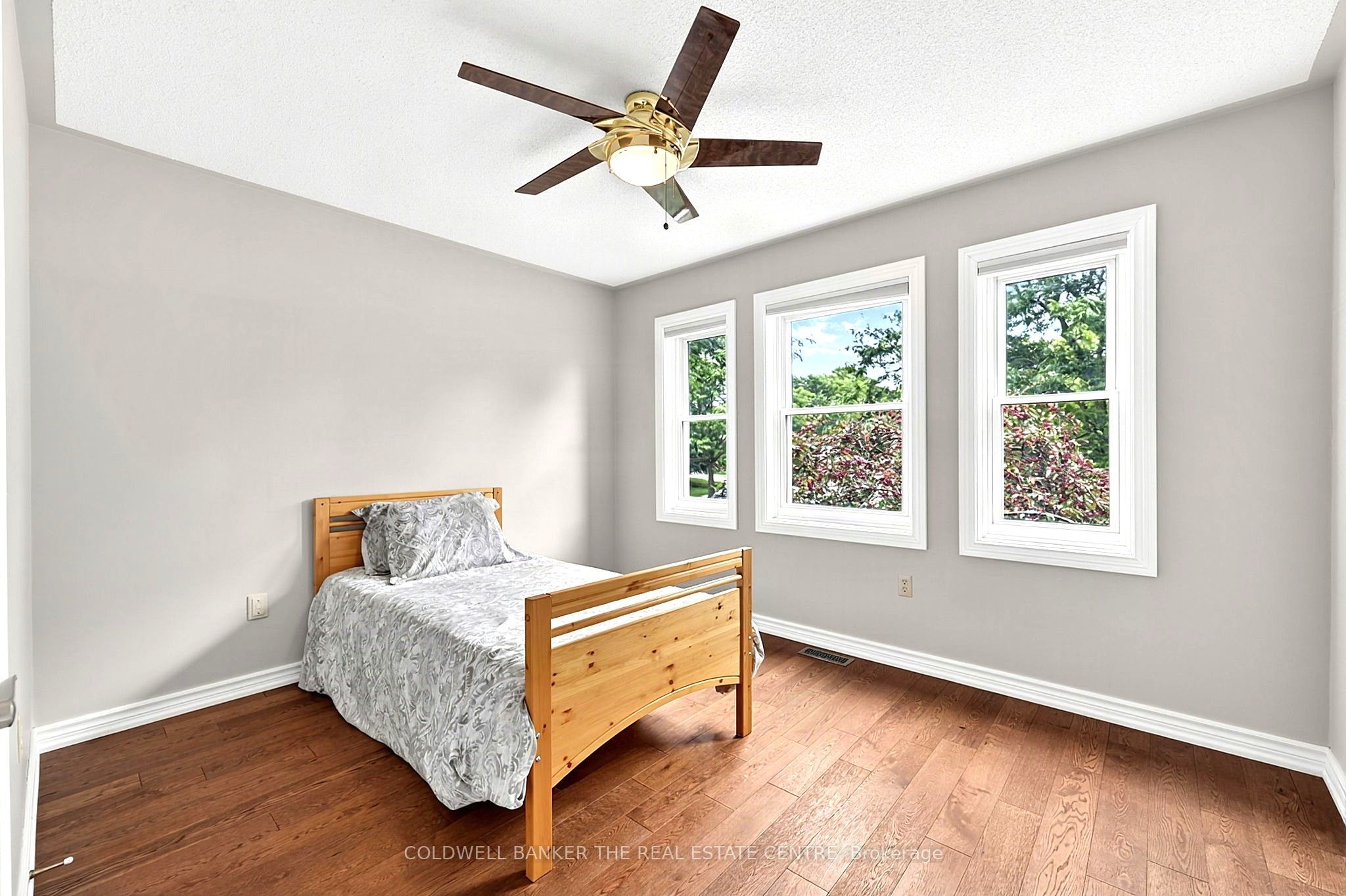 37 Falling Brook Drive Property Photo 30