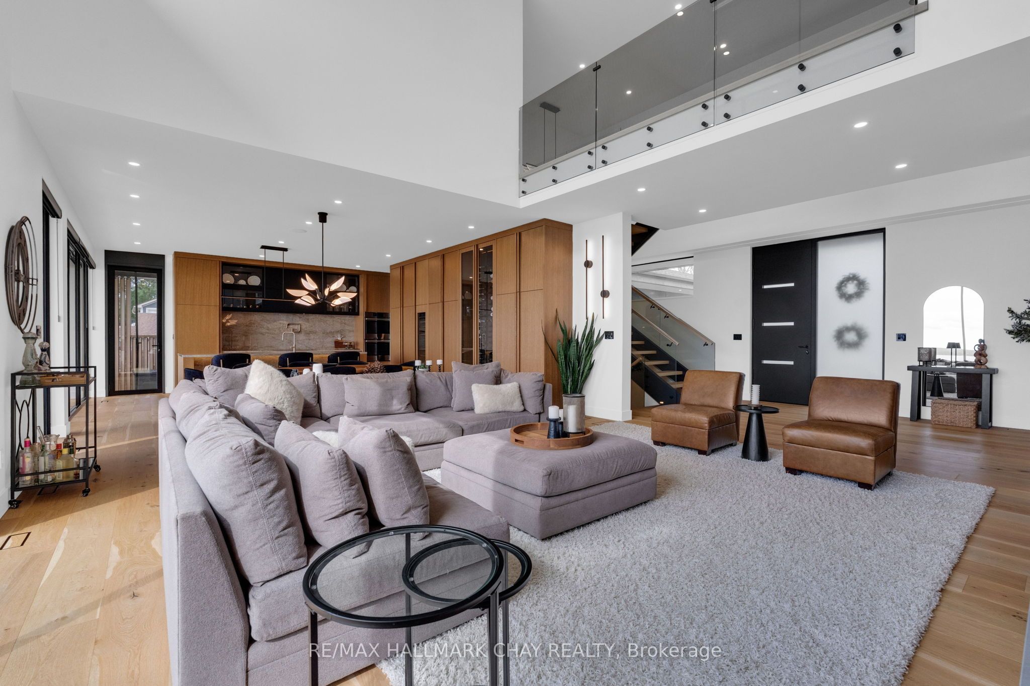 6376 Rama Road W Property Photo 11