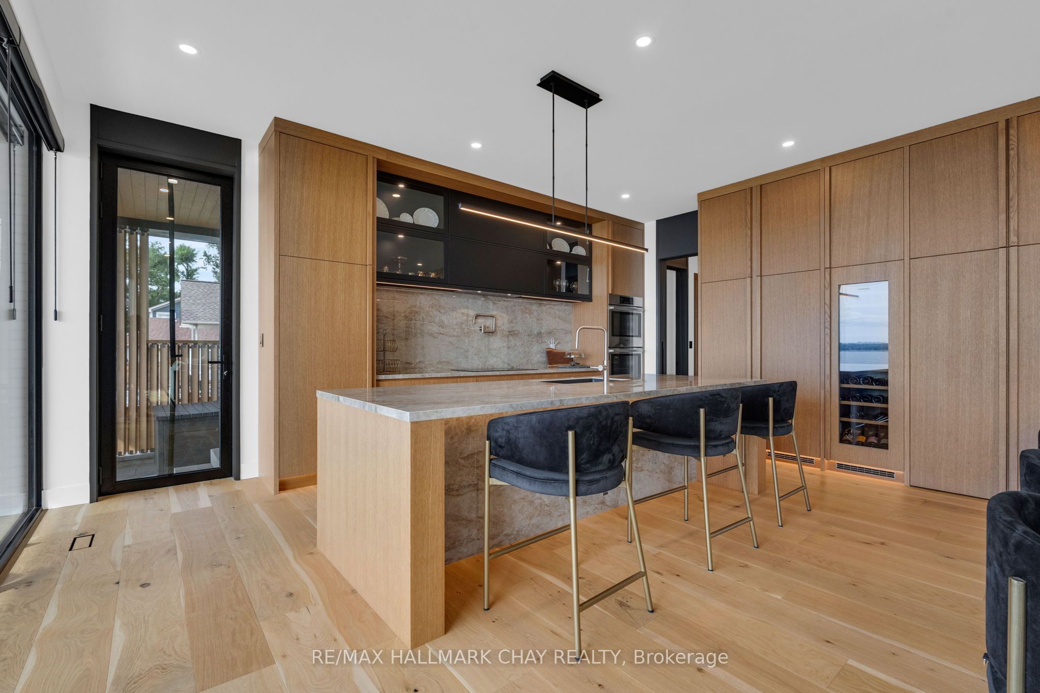 6376 Rama Road W Property Photo 16
