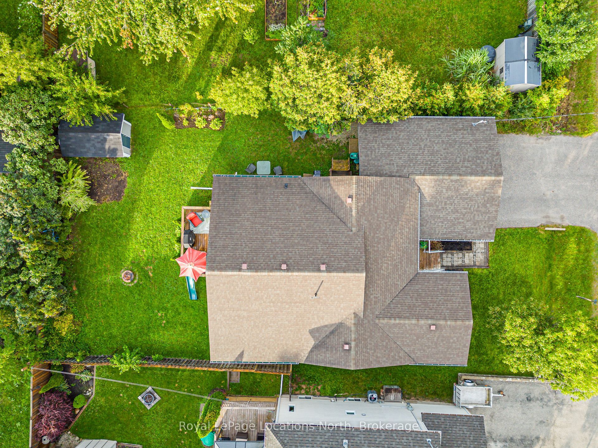 121 Erie Street Property Photo 4