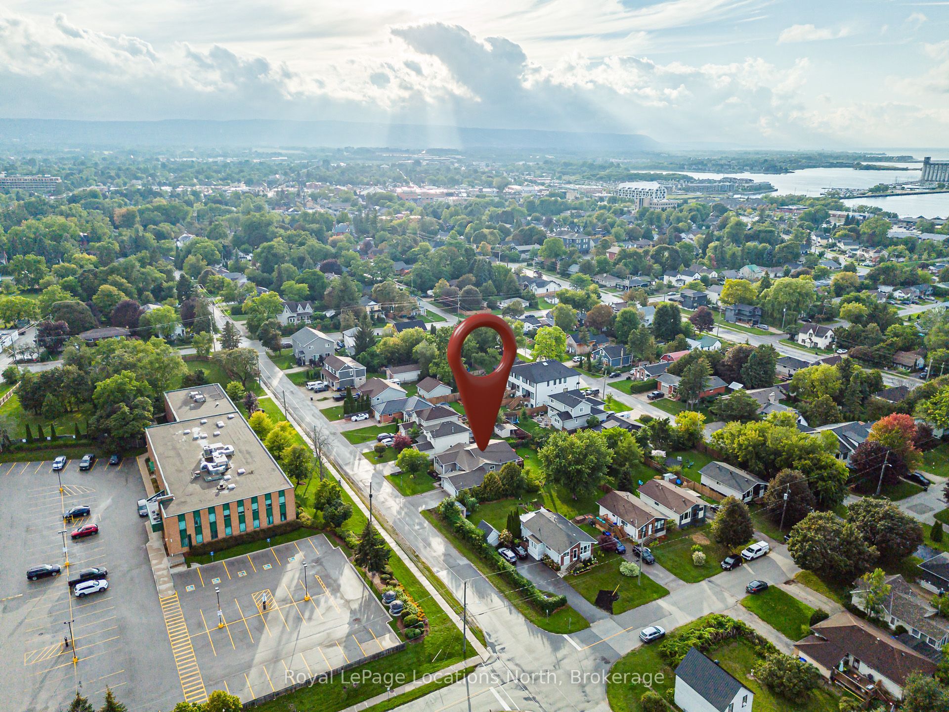 121 Erie Street Property Photo 6