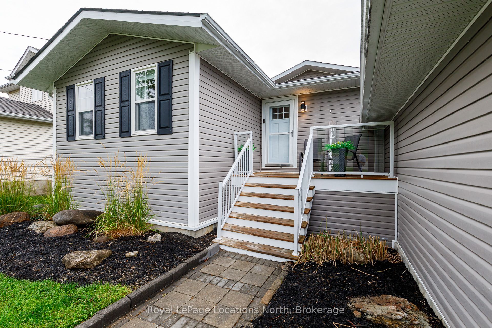 121 Erie Street Property Photo 9