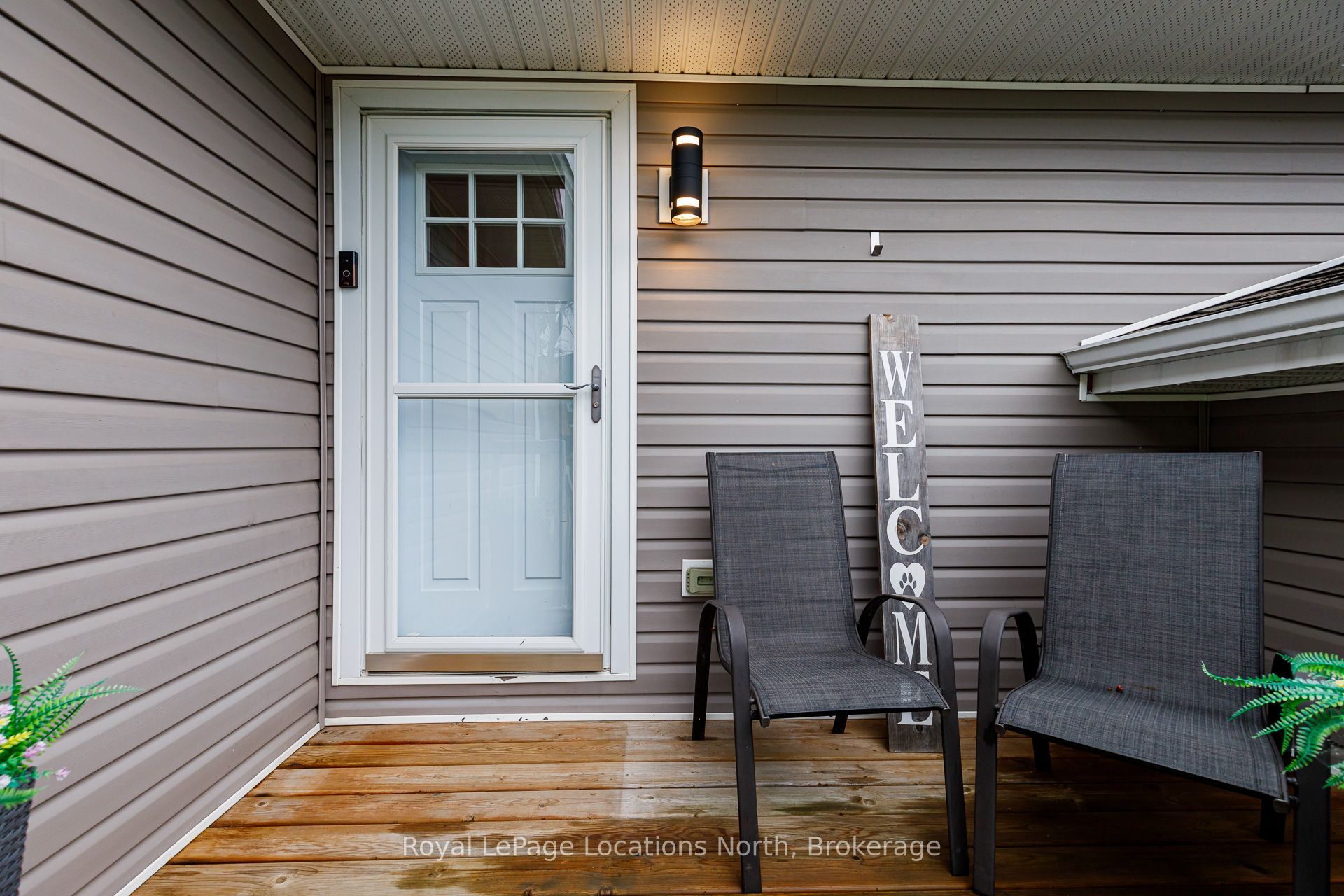 121 Erie Street Property Photo 10