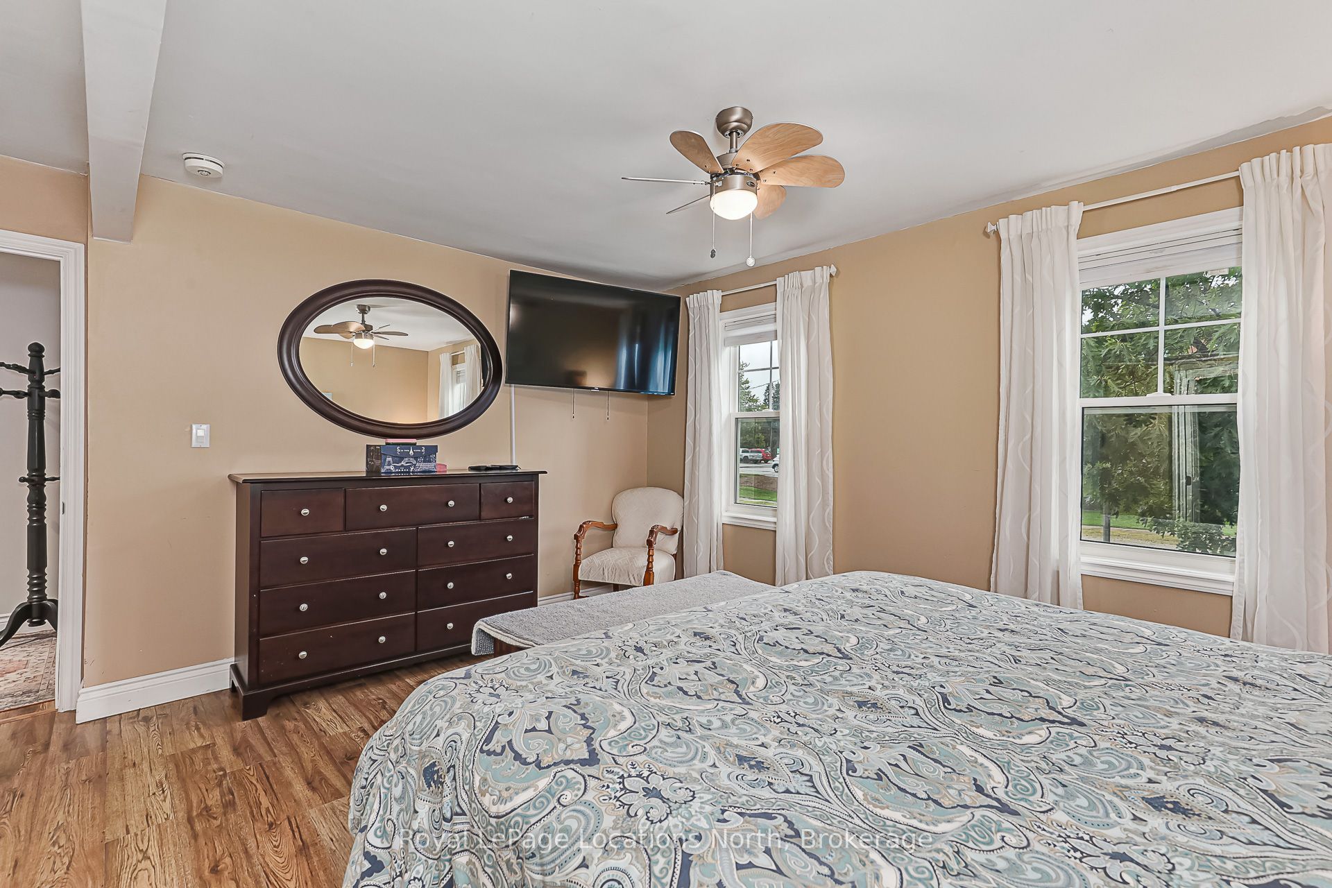 121 Erie Street Property Photo 23