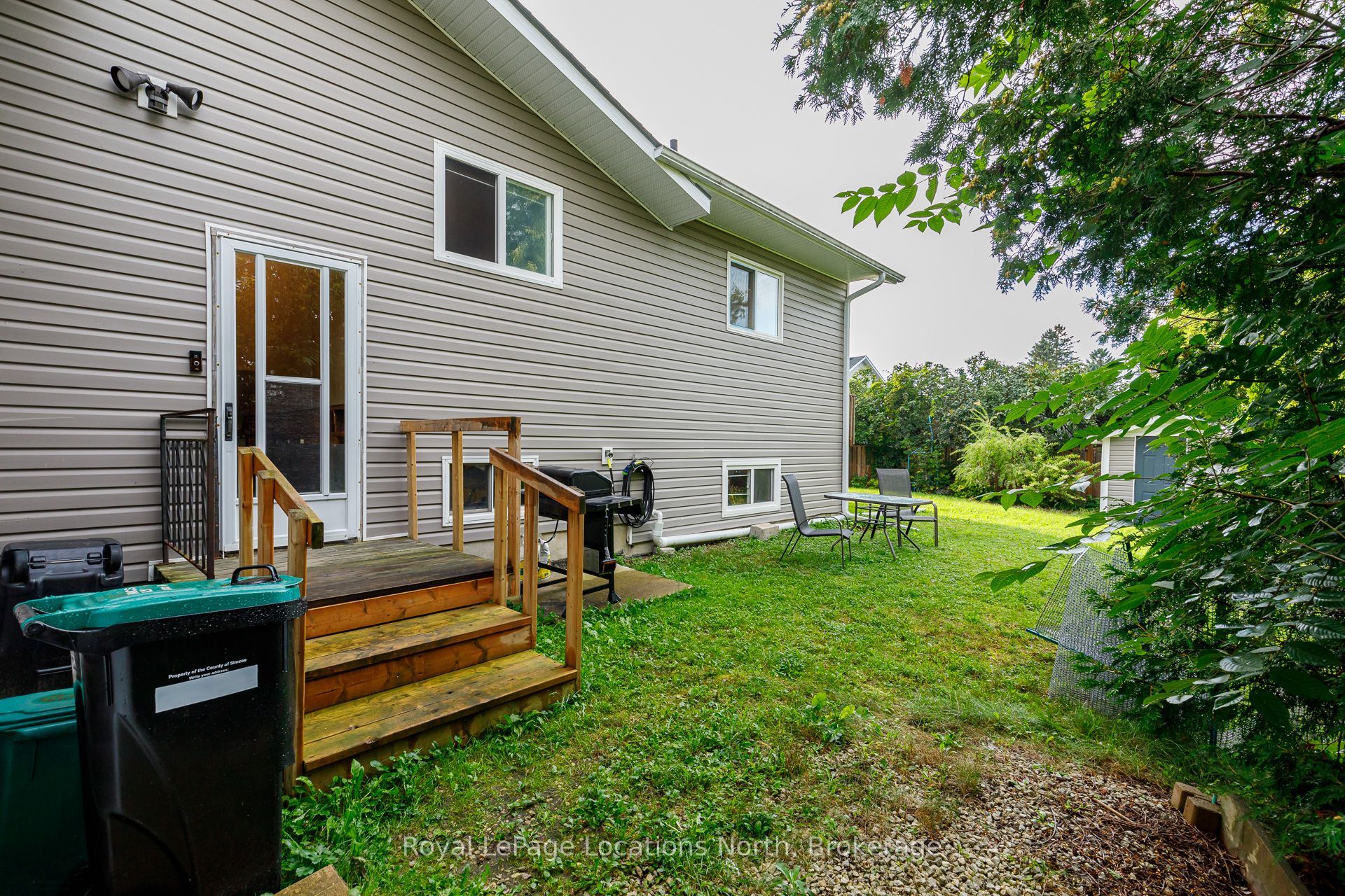 121 Erie Street Property Photo 32