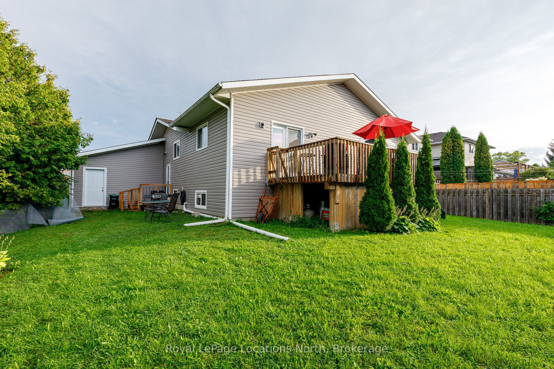 121 Erie Street Property Photo 46