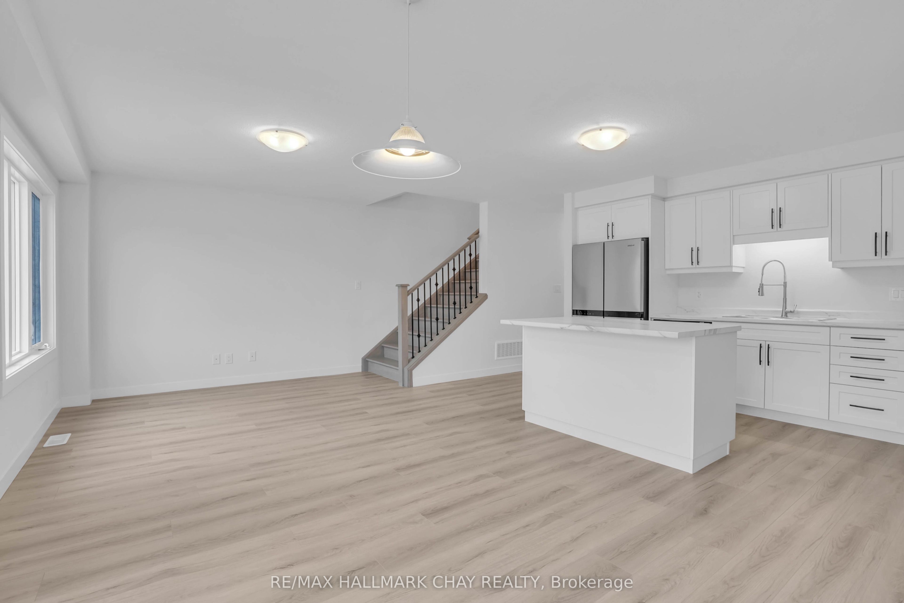 22 Strath Crescent Property Photo 10