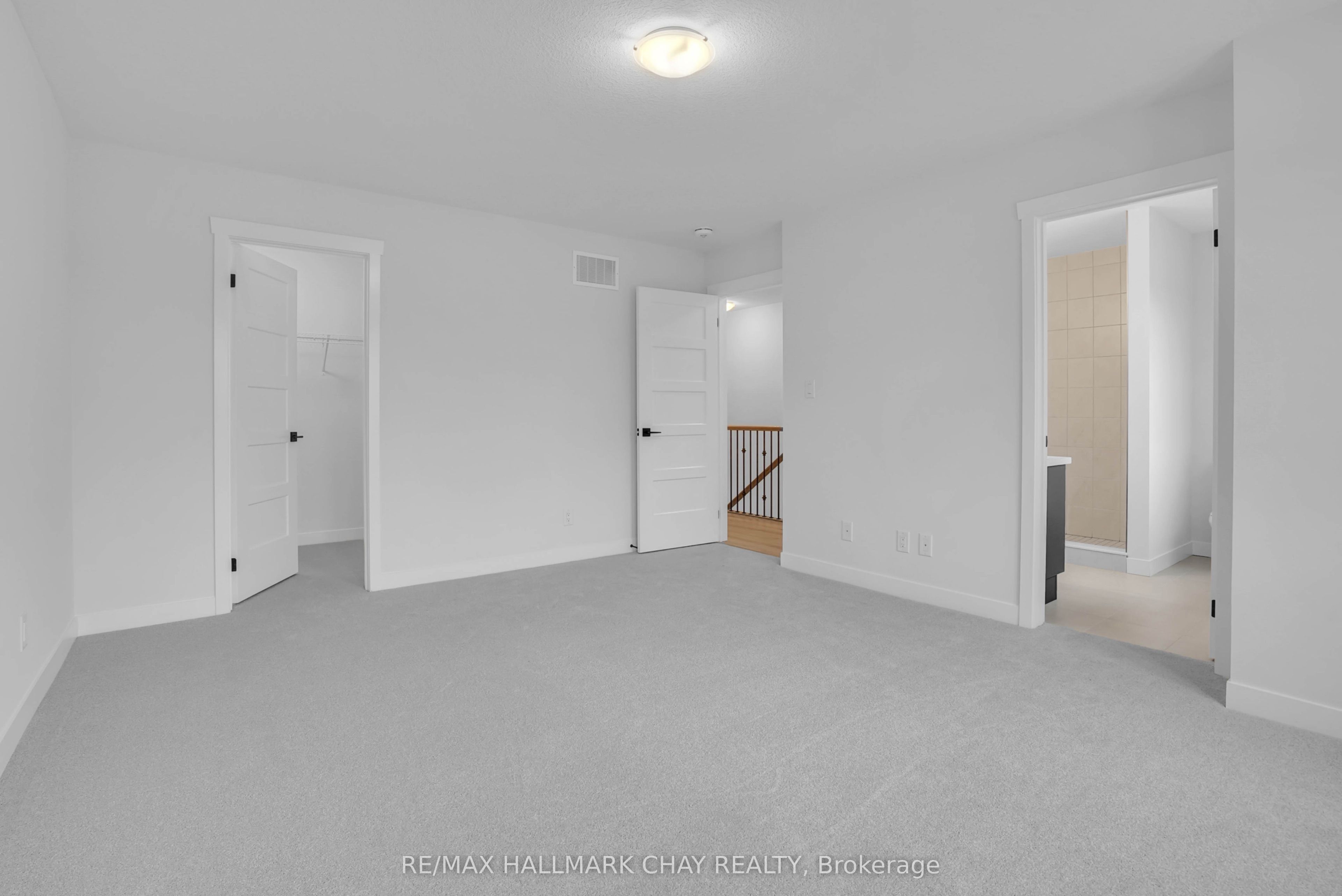 22 Strath Crescent Property Photo 12