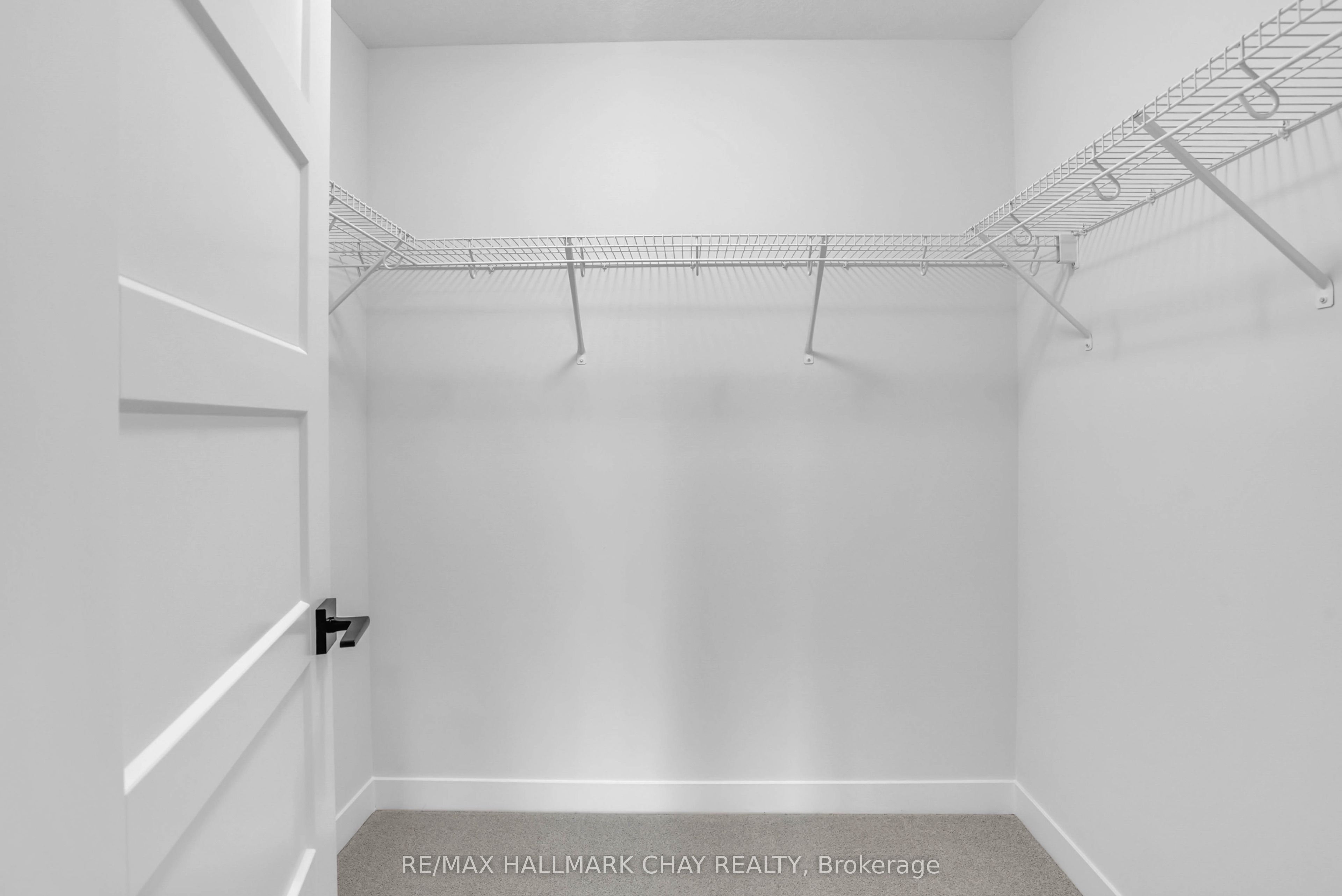22 Strath Crescent Property Photo 13
