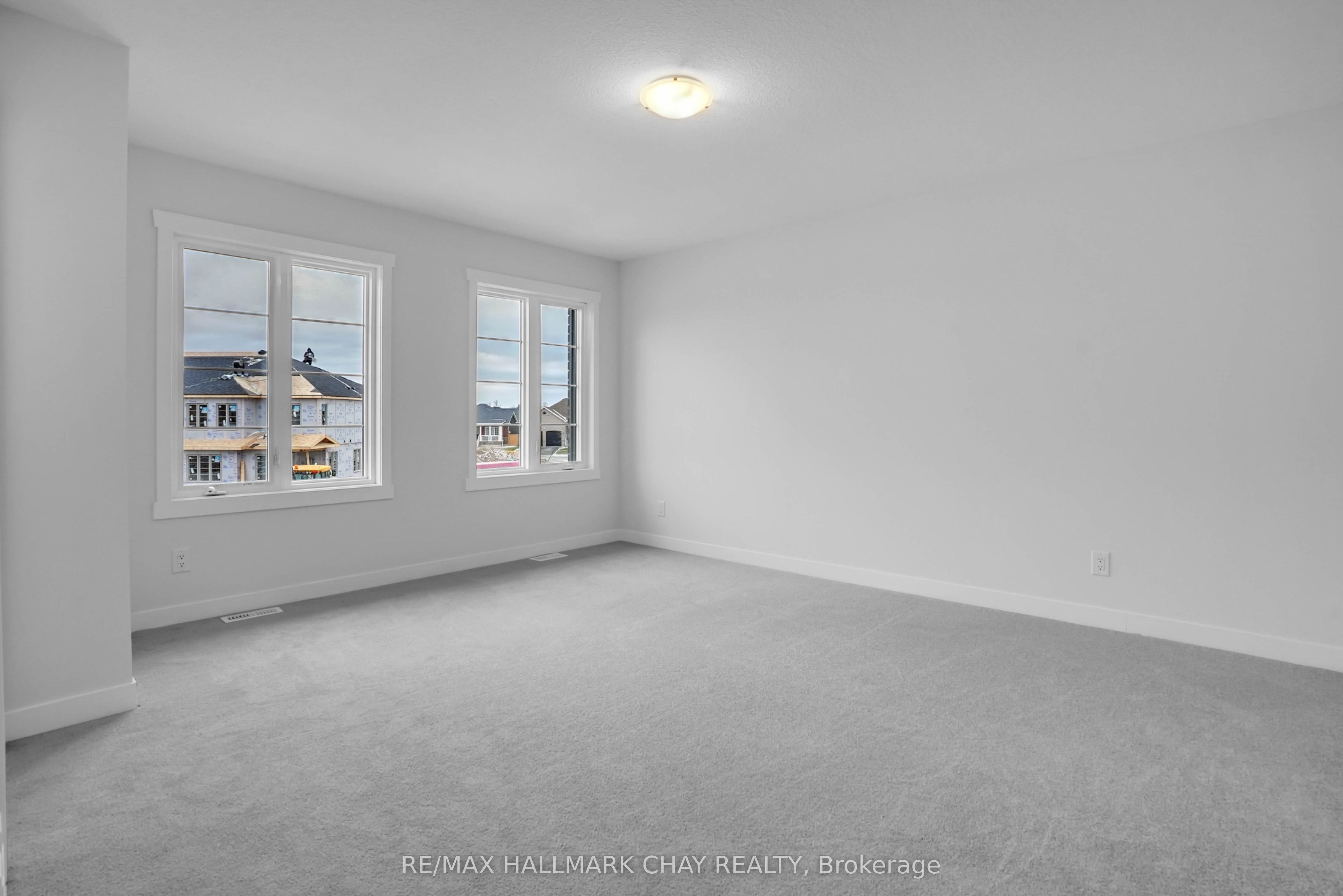 22 Strath Crescent Property Photo 14