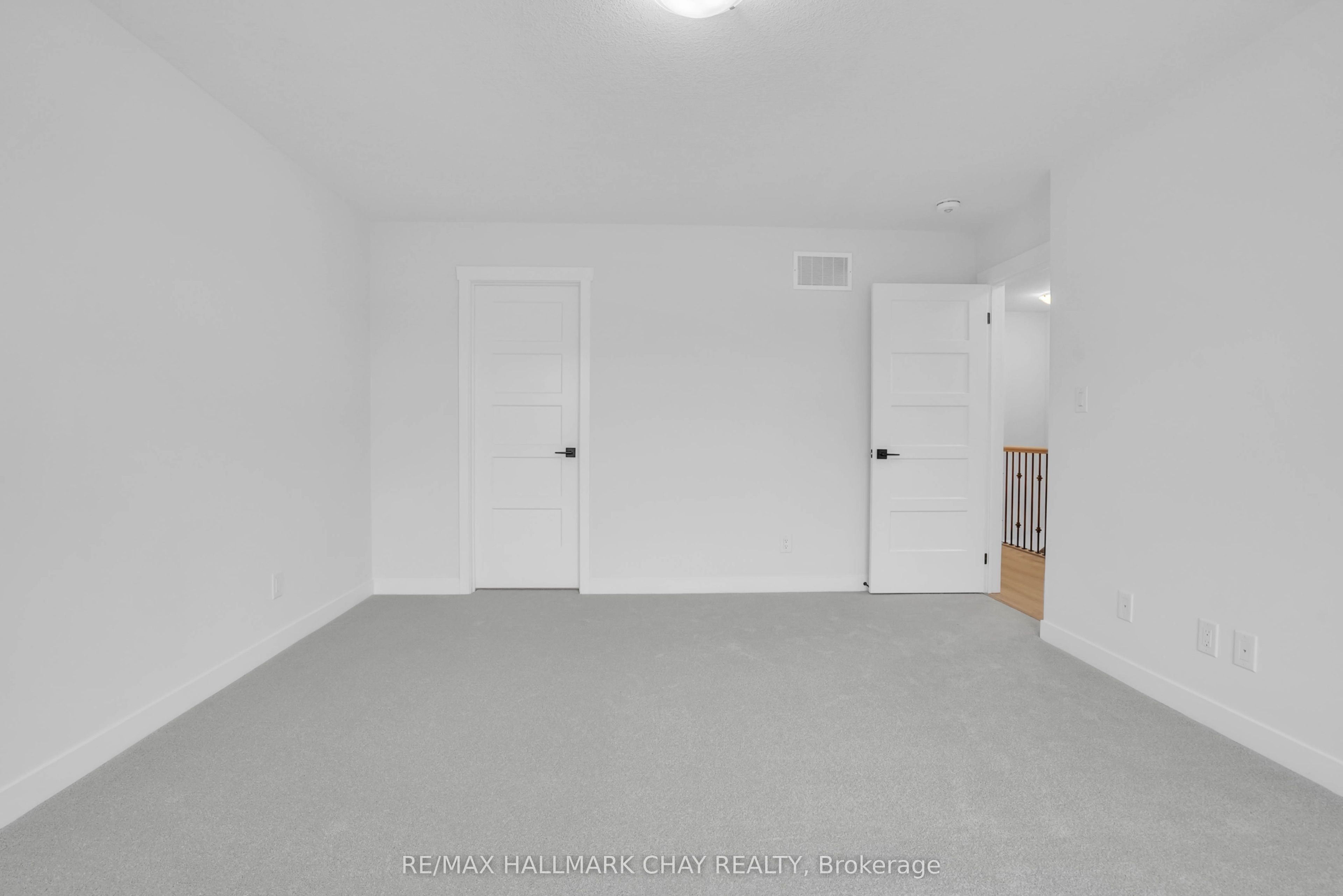 22 Strath Crescent Property Photo 18