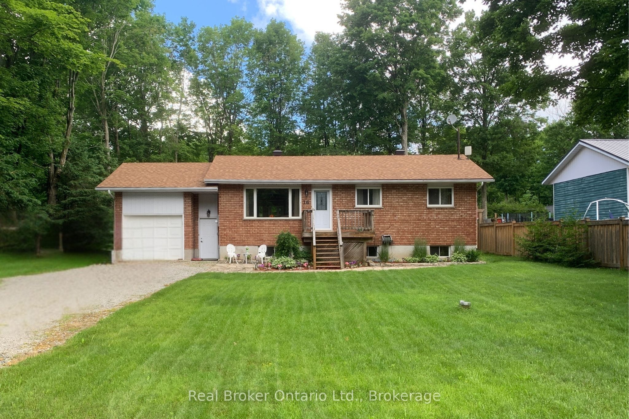 16 Mundy Avenue Property Photo 4