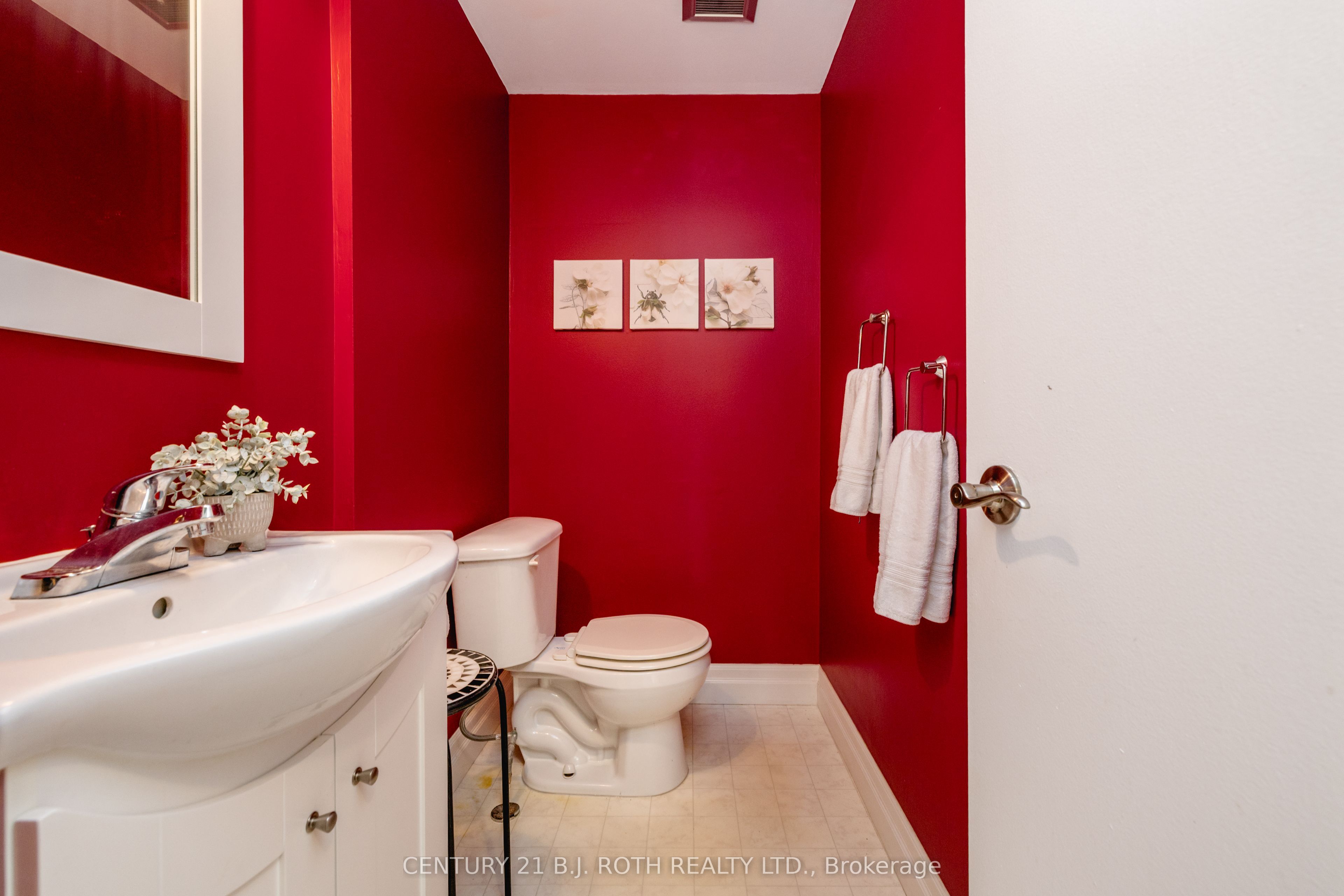 52 Adelaide Street 31 Property Photo 7