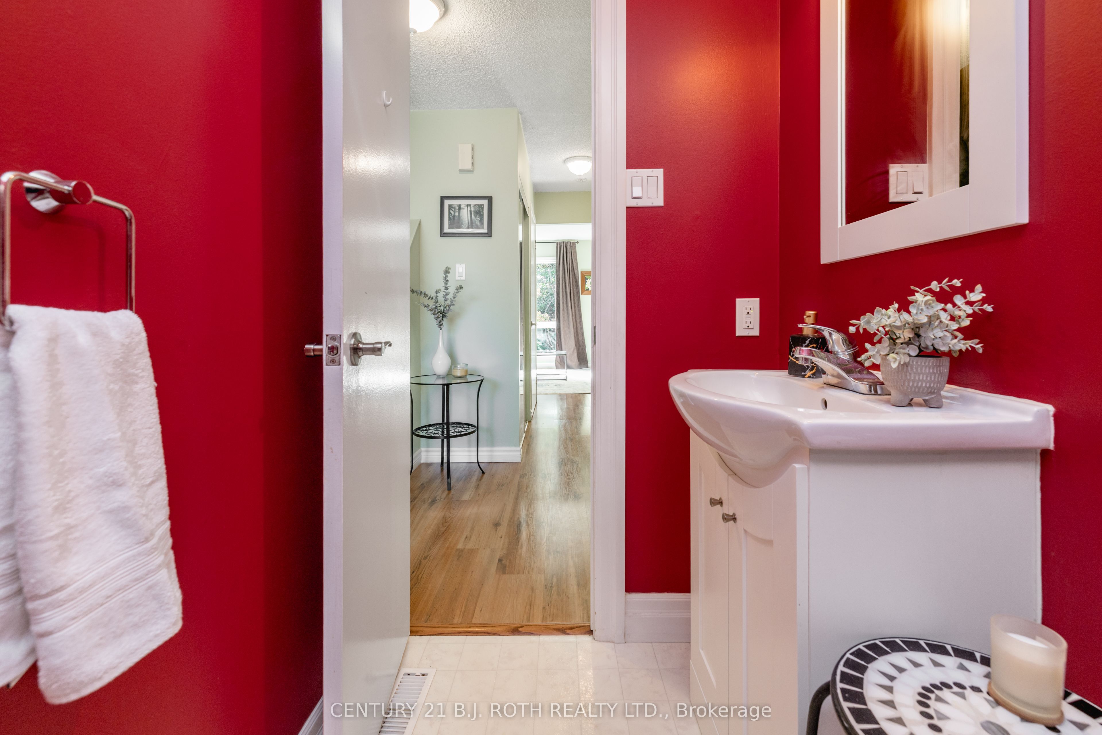 52 Adelaide Street 31 Property Photo 8