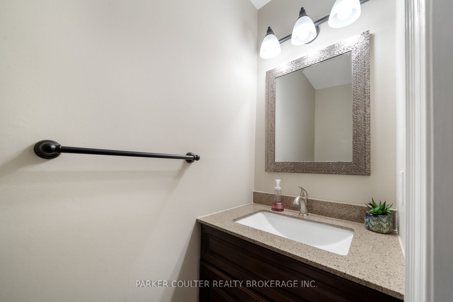 27 Brandon Crescent Property Photo 15