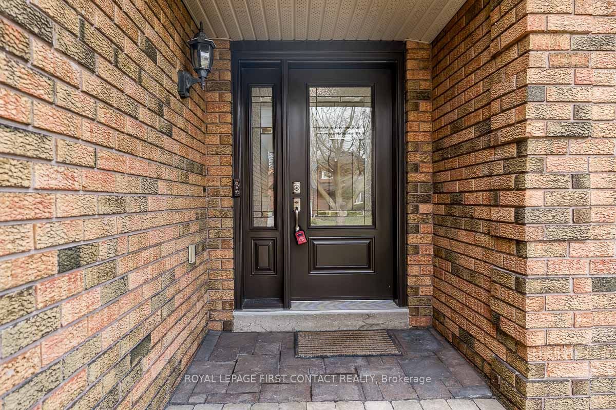 35 Gibbon Drive Property Photo 4