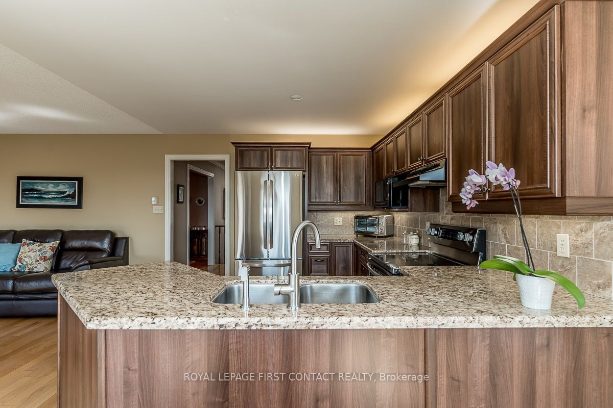 35 Gibbon Drive Property Photo 7