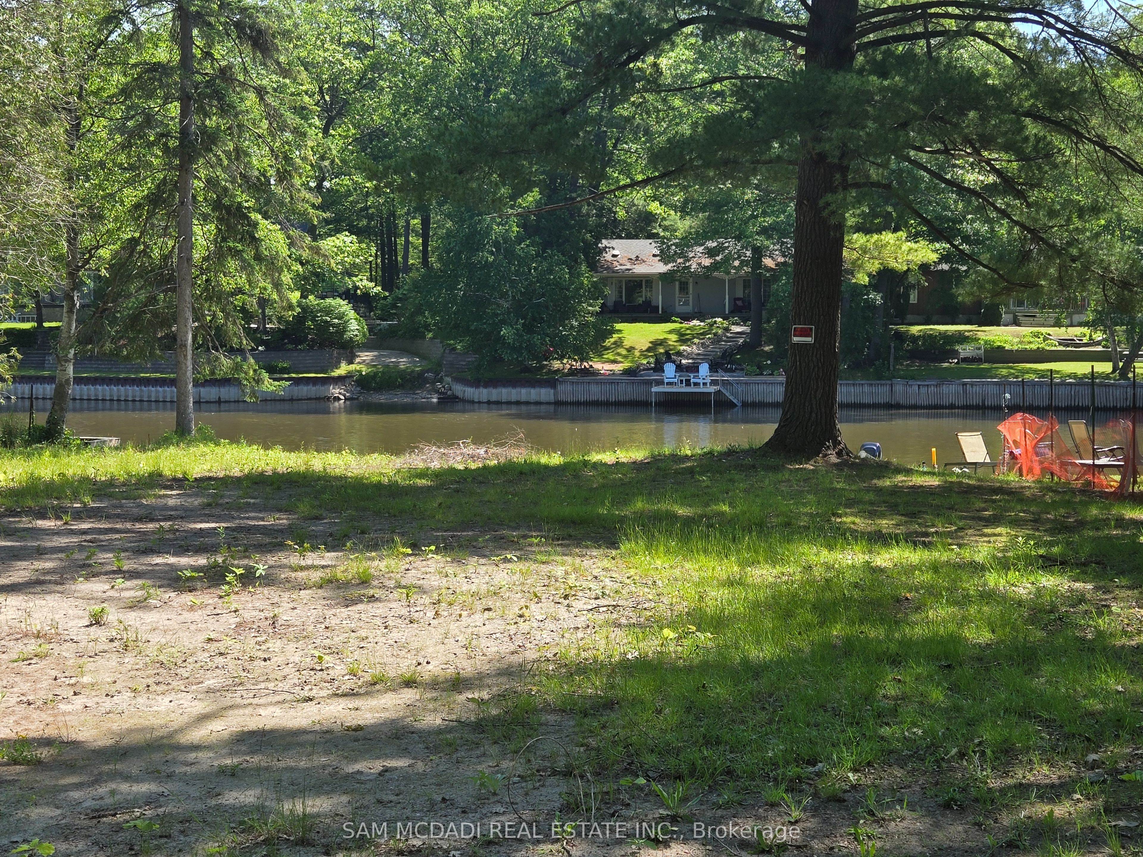 490 Oxbow Park Drive Property Photo 9