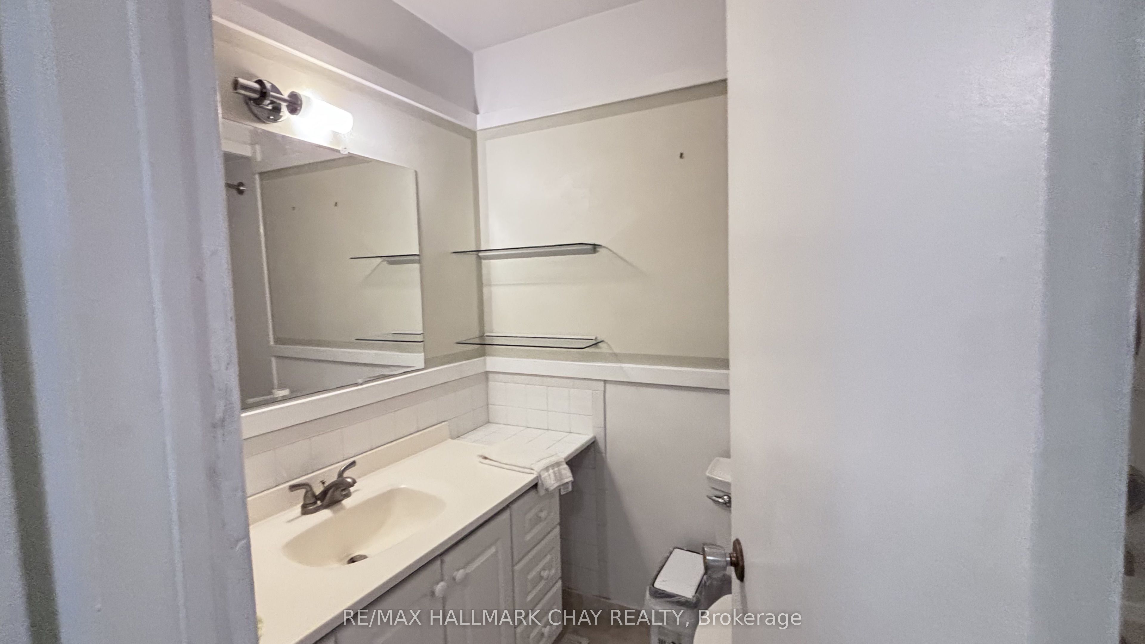 28 Donald Street 66 Property Photo 12