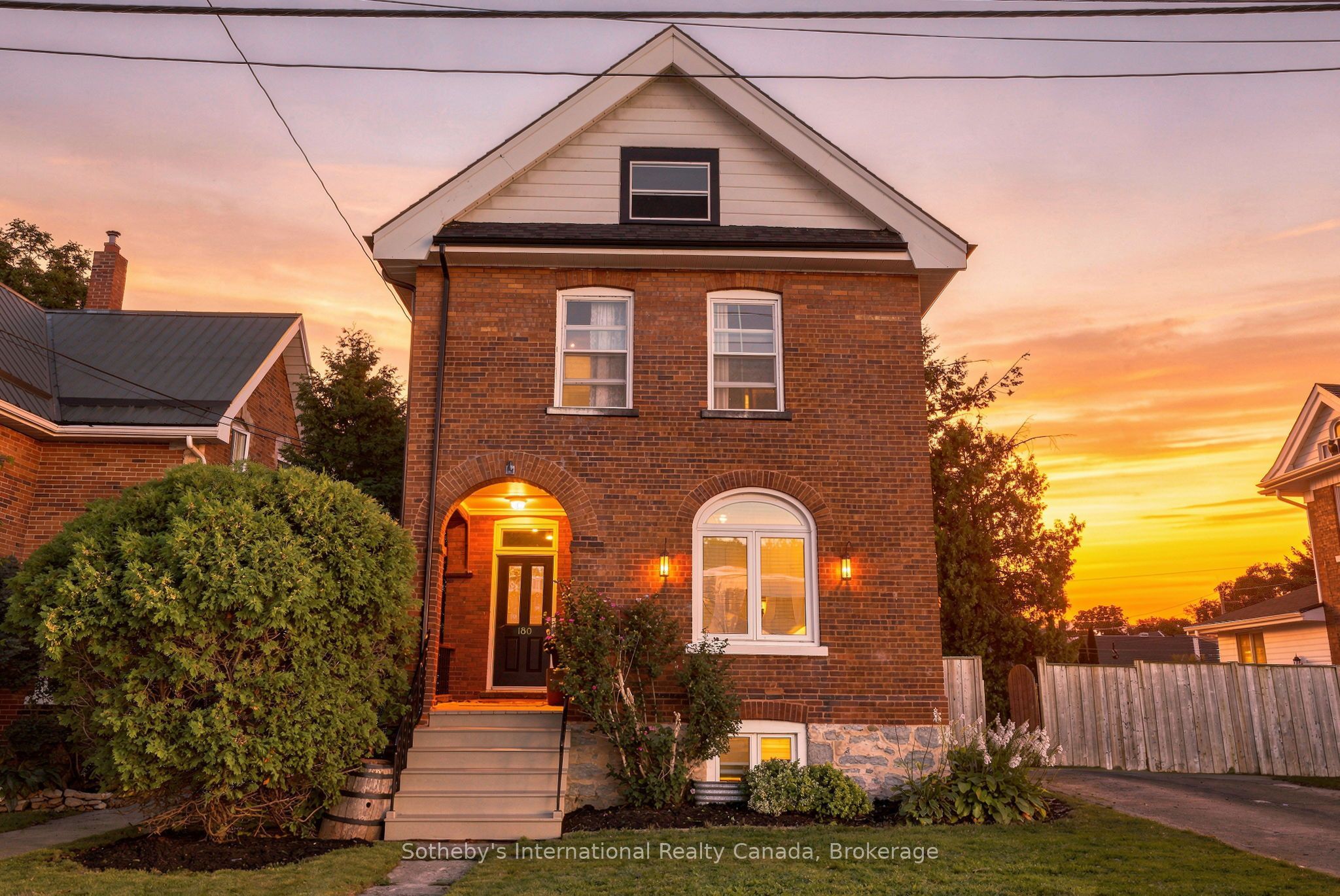 180 Second Street Property Photo 1