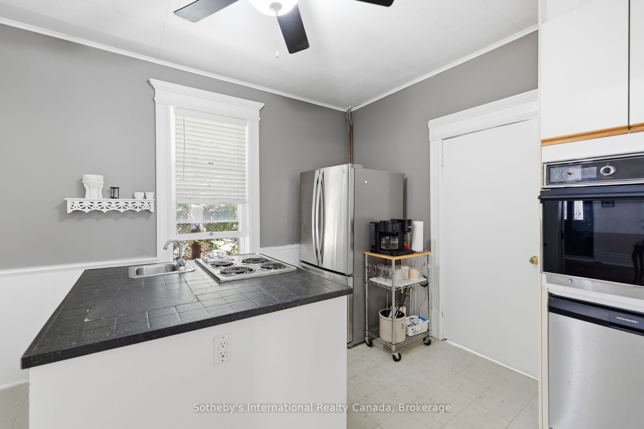 180 Second Street Property Photo 7