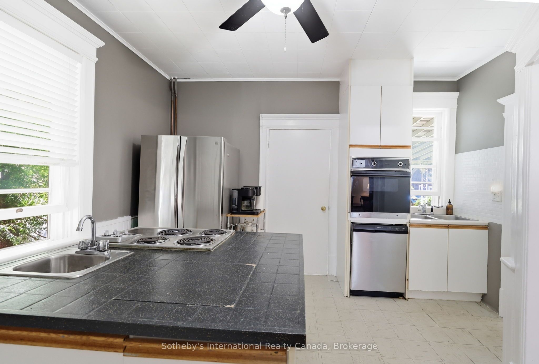 180 Second Street Property Photo 8