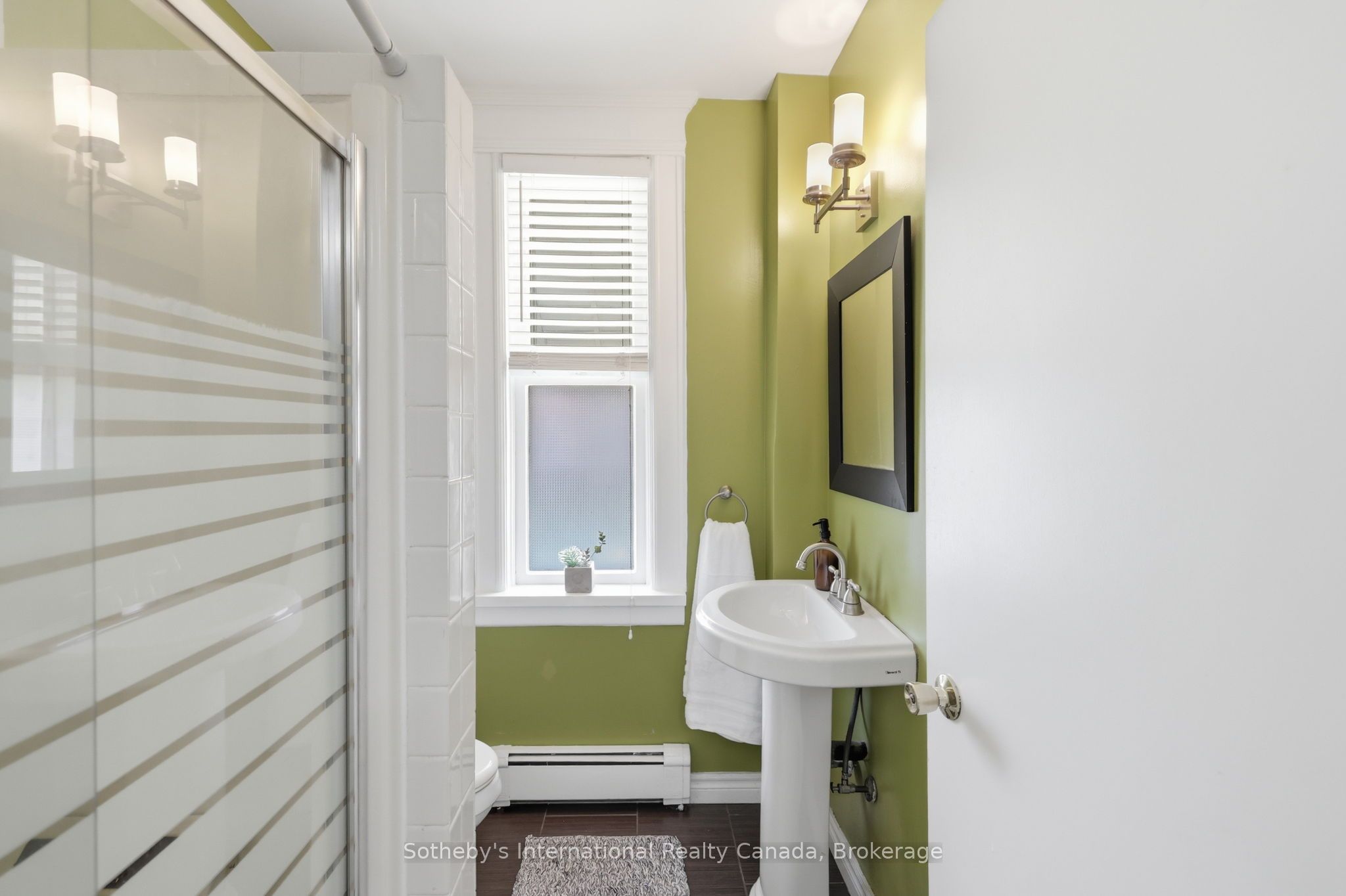 180 Second Street Property Photo 11