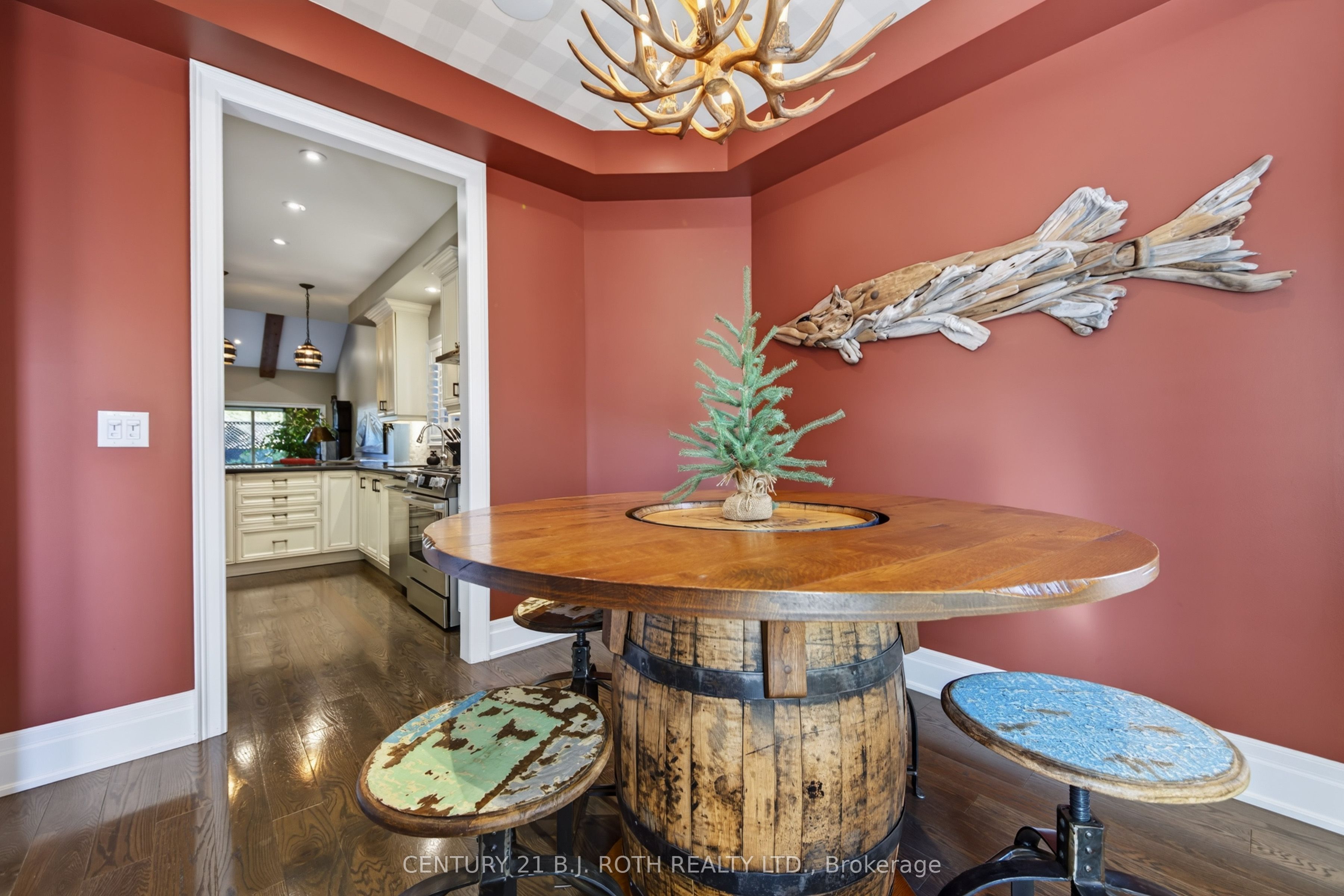 3306 Summerhill Way Property Photo 8