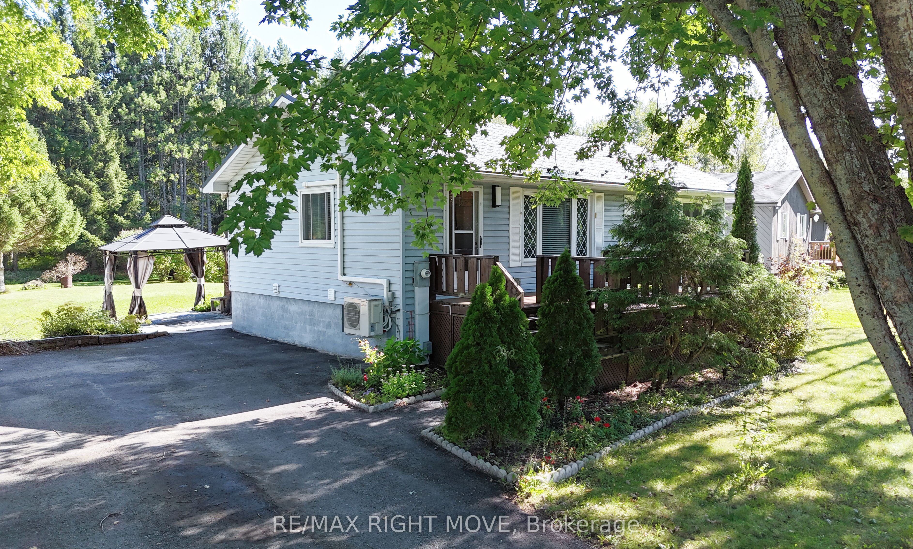 8020 Park Lane Crescent Property Photo 1