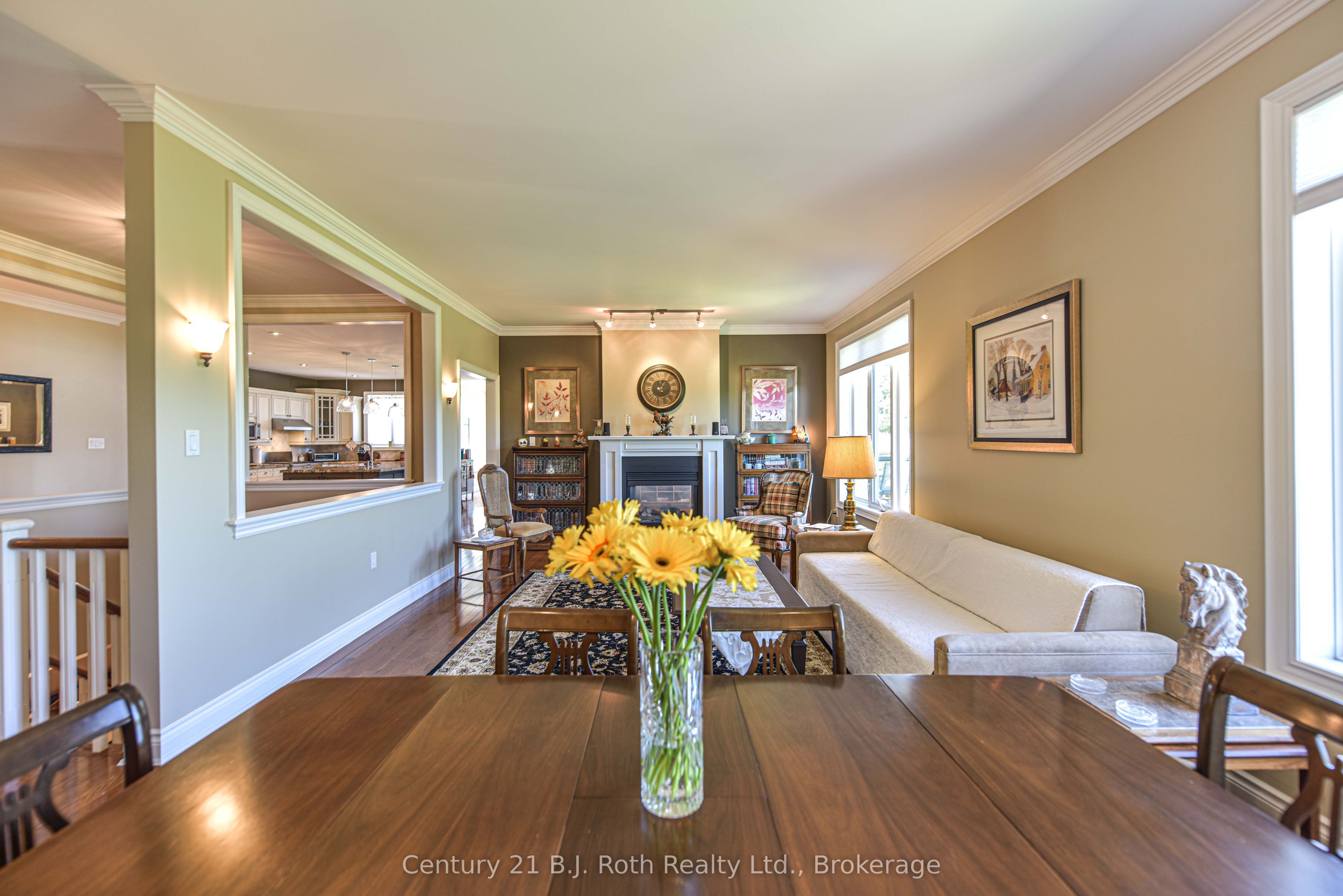 1273 Hawk Ridge Crescent Property Photo 18