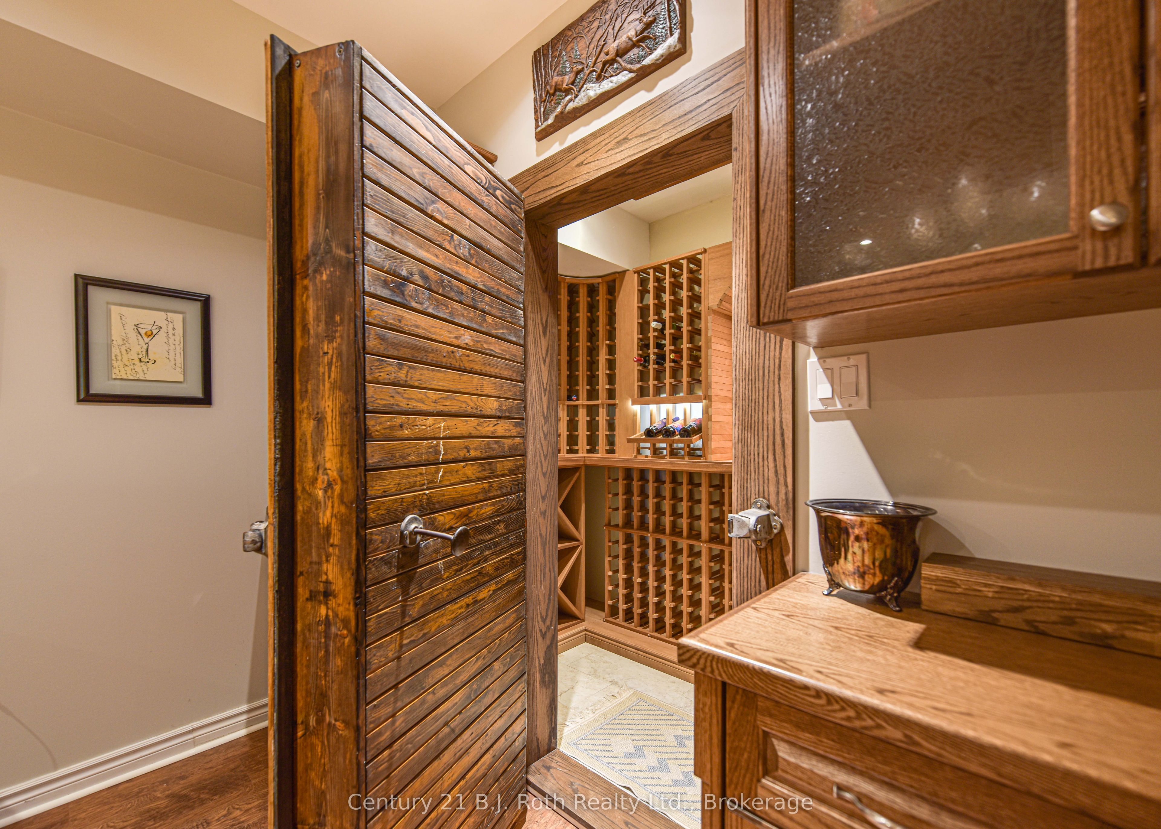 1273 Hawk Ridge Crescent Property Photo 32