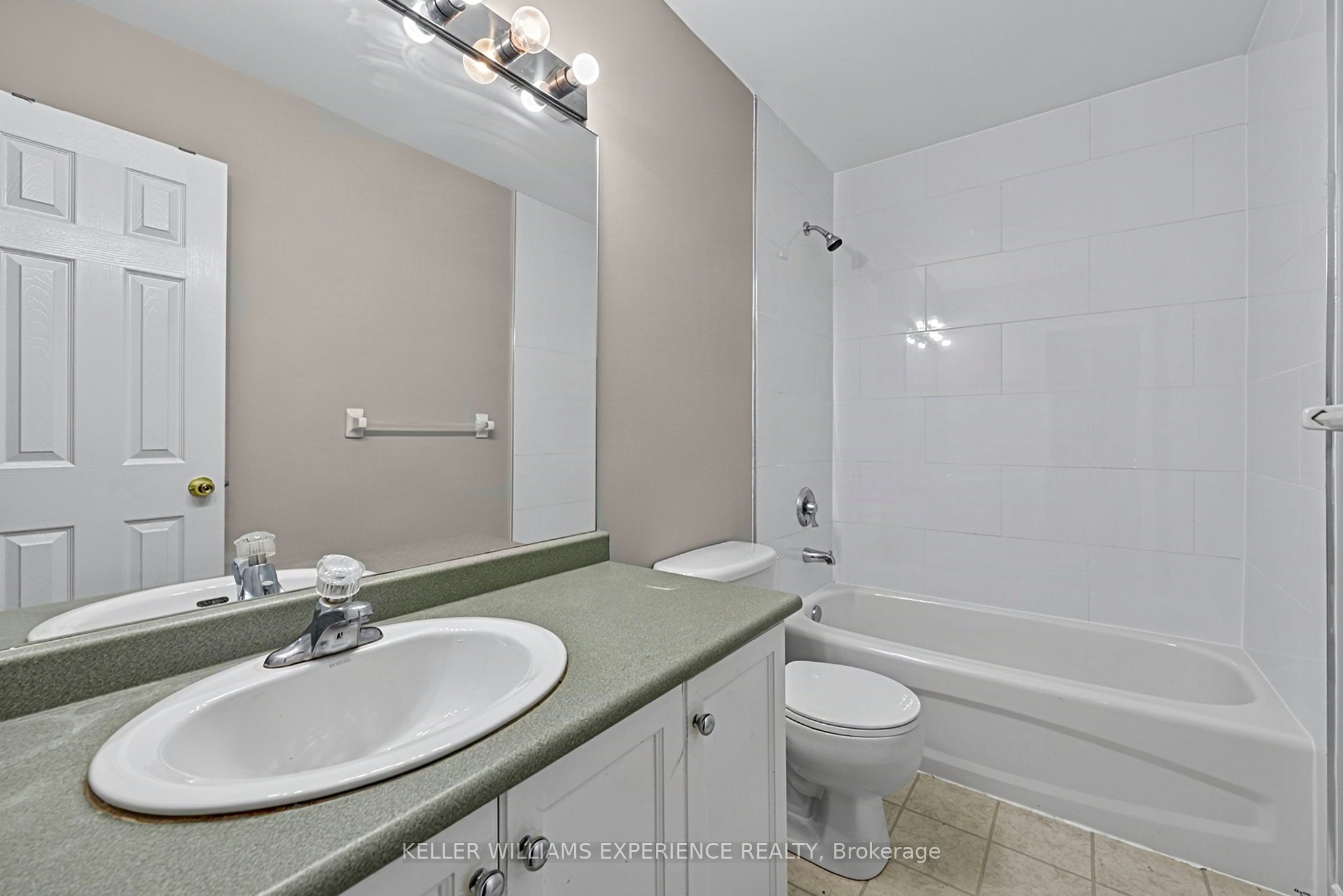 201 Stanley Street Property Photo 27